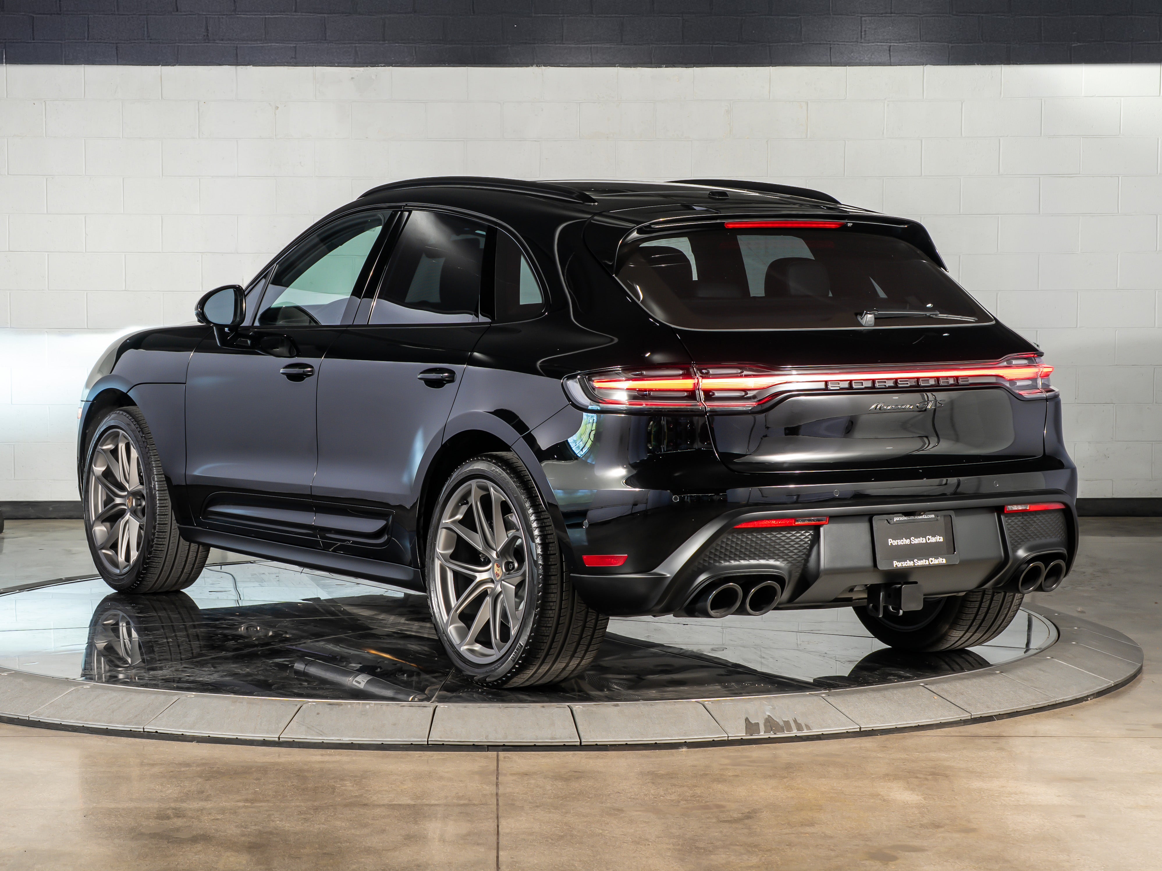 2025 Porsche Macan GTS