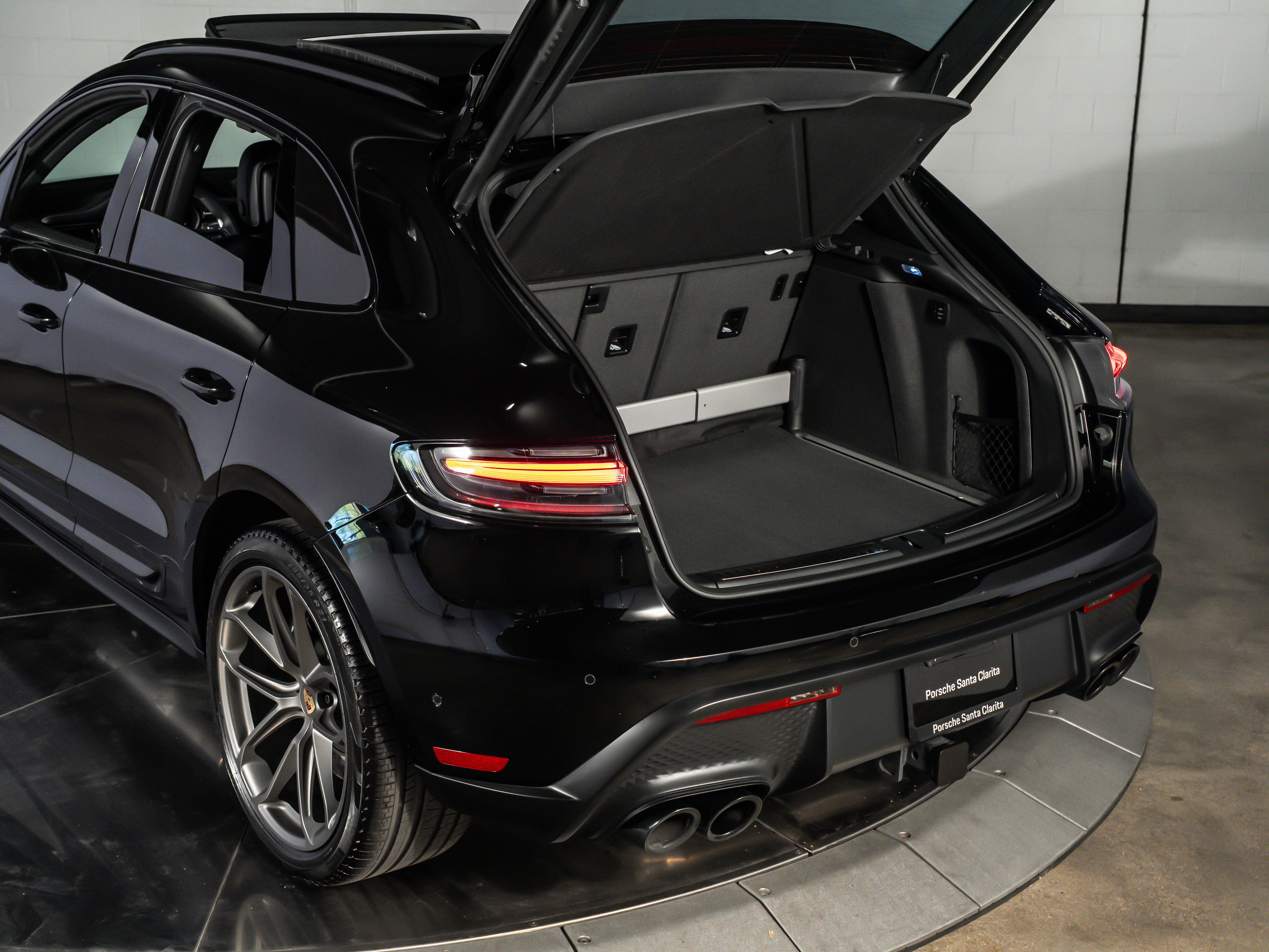 2025 Porsche Macan GTS