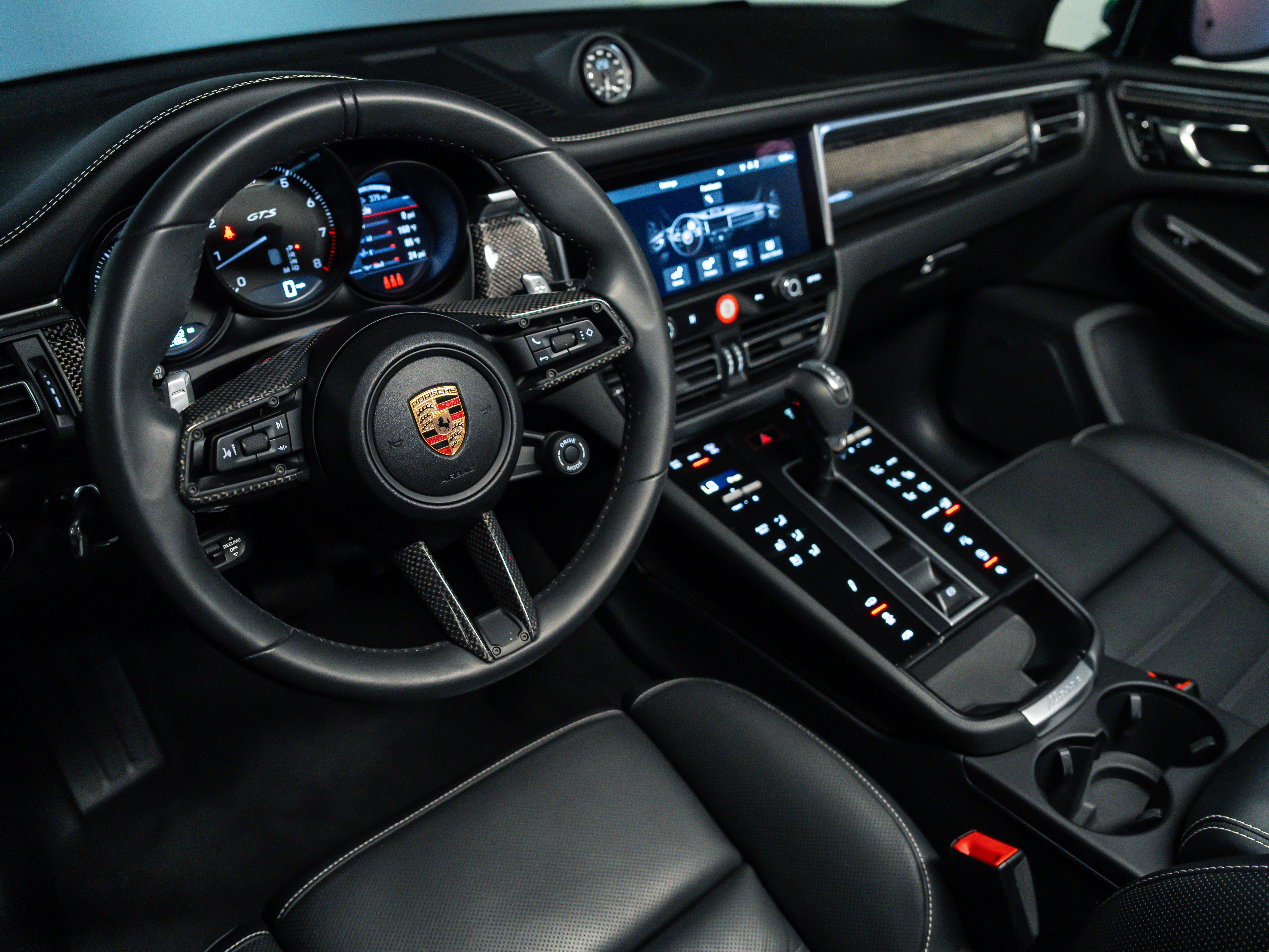 2025 Porsche Macan GTS
