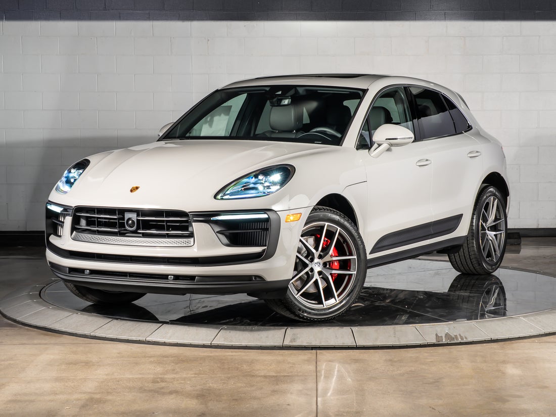 2026 Porsche Macan S — photo 1 of 33