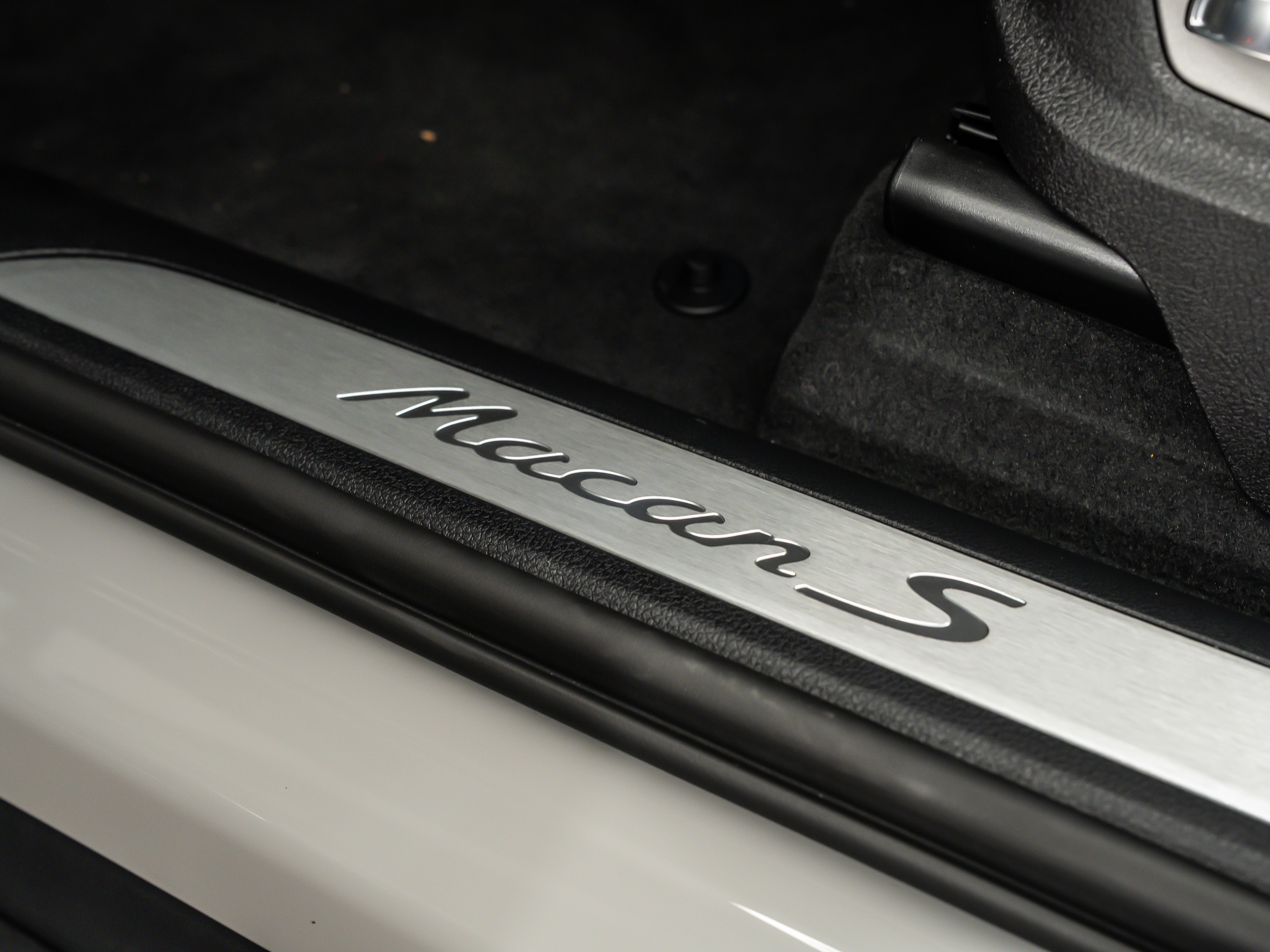 2026 Porsche Macan S