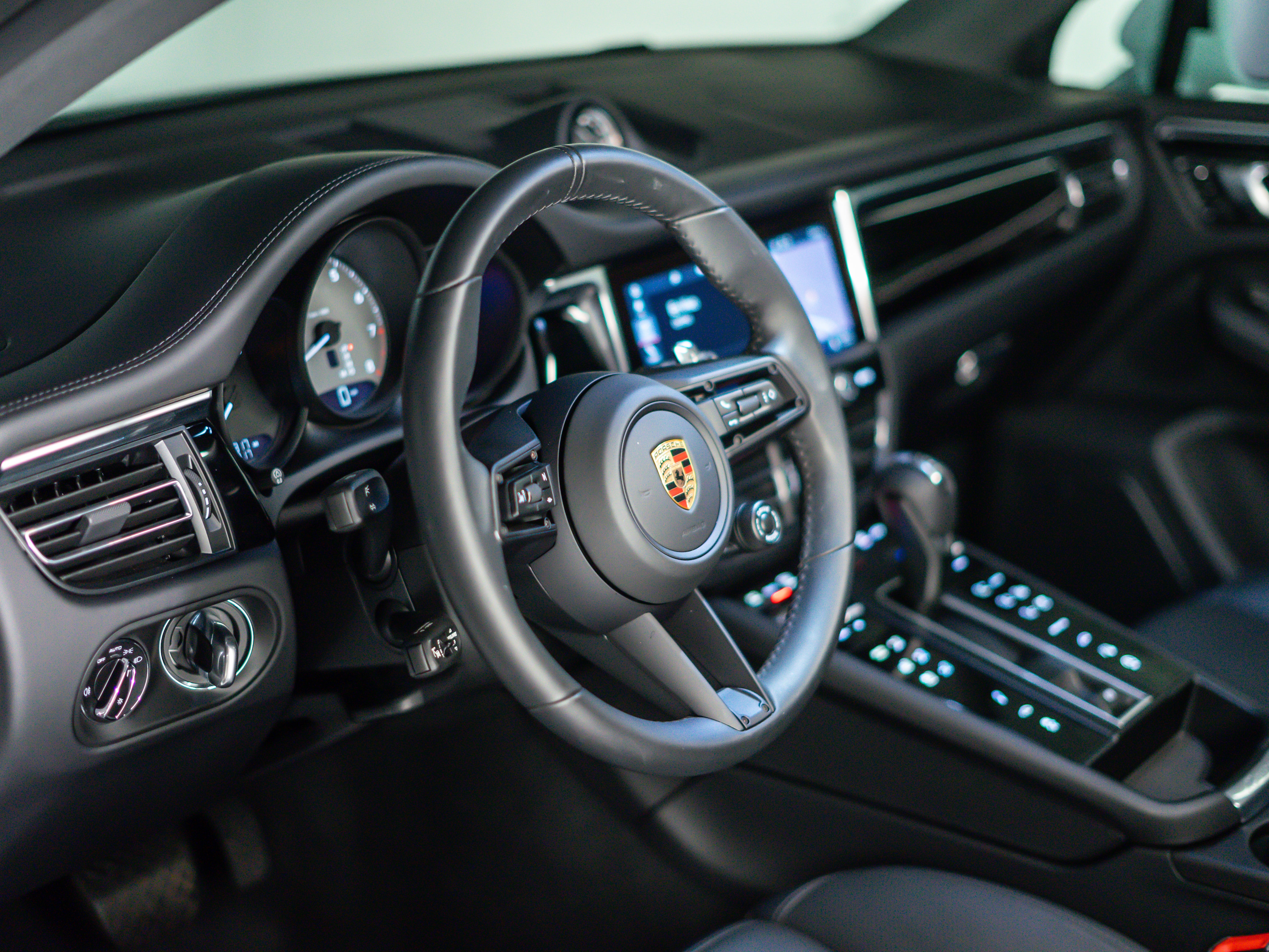 2025 Porsche Macan S