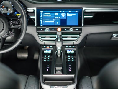 2025 Porsche Macan S