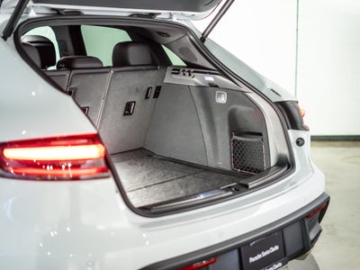 2025 Porsche Macan S