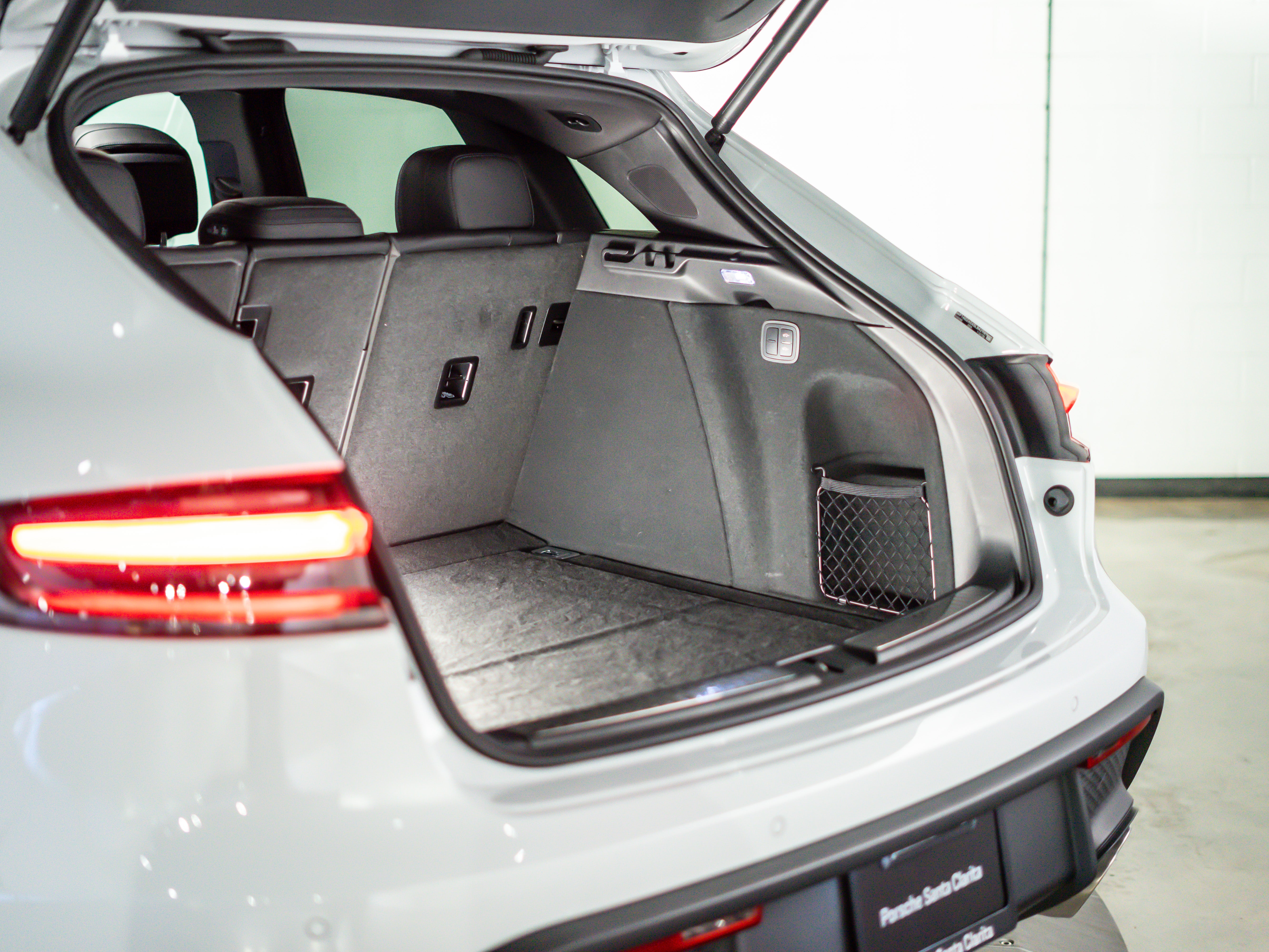 2025 Porsche Macan S