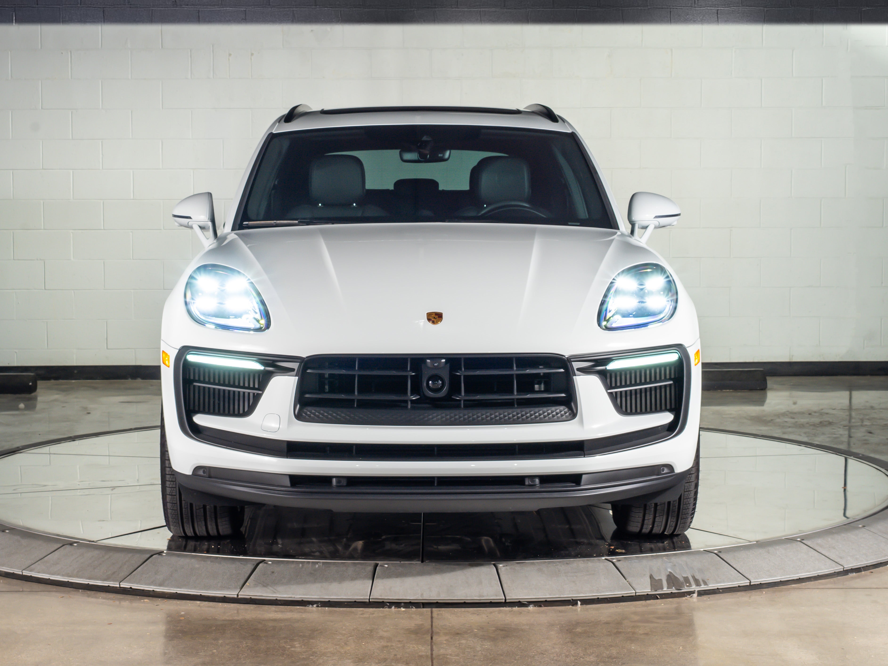 2025 Porsche Macan S