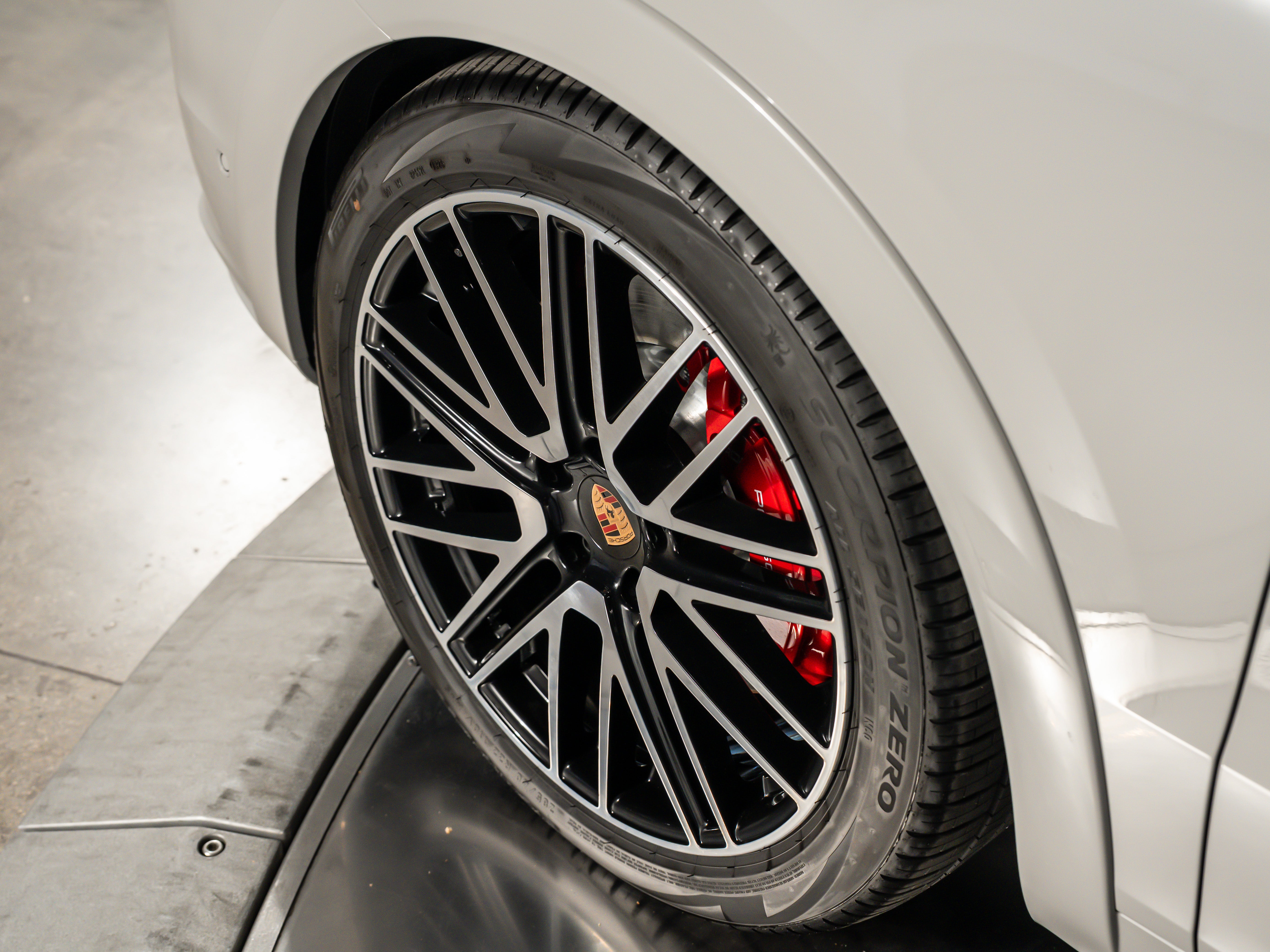 2026 Porsche Cayenne Gts GTS