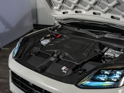 2026 Porsche Cayenne Gts GTS