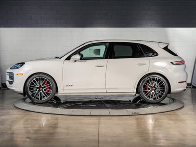 2026 Porsche Cayenne Gts GTS