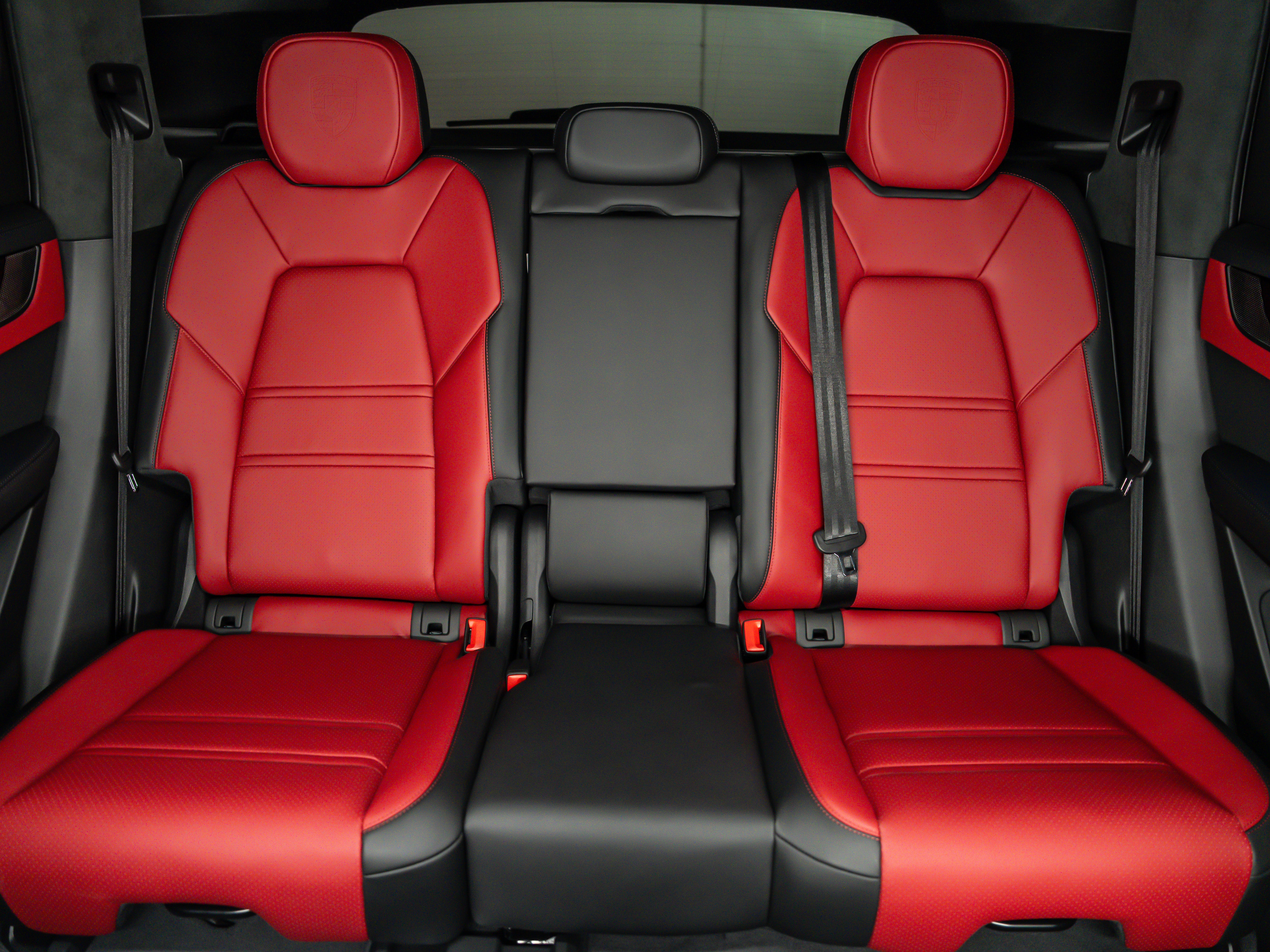 2026 Porsche Cayenne Gts GTS