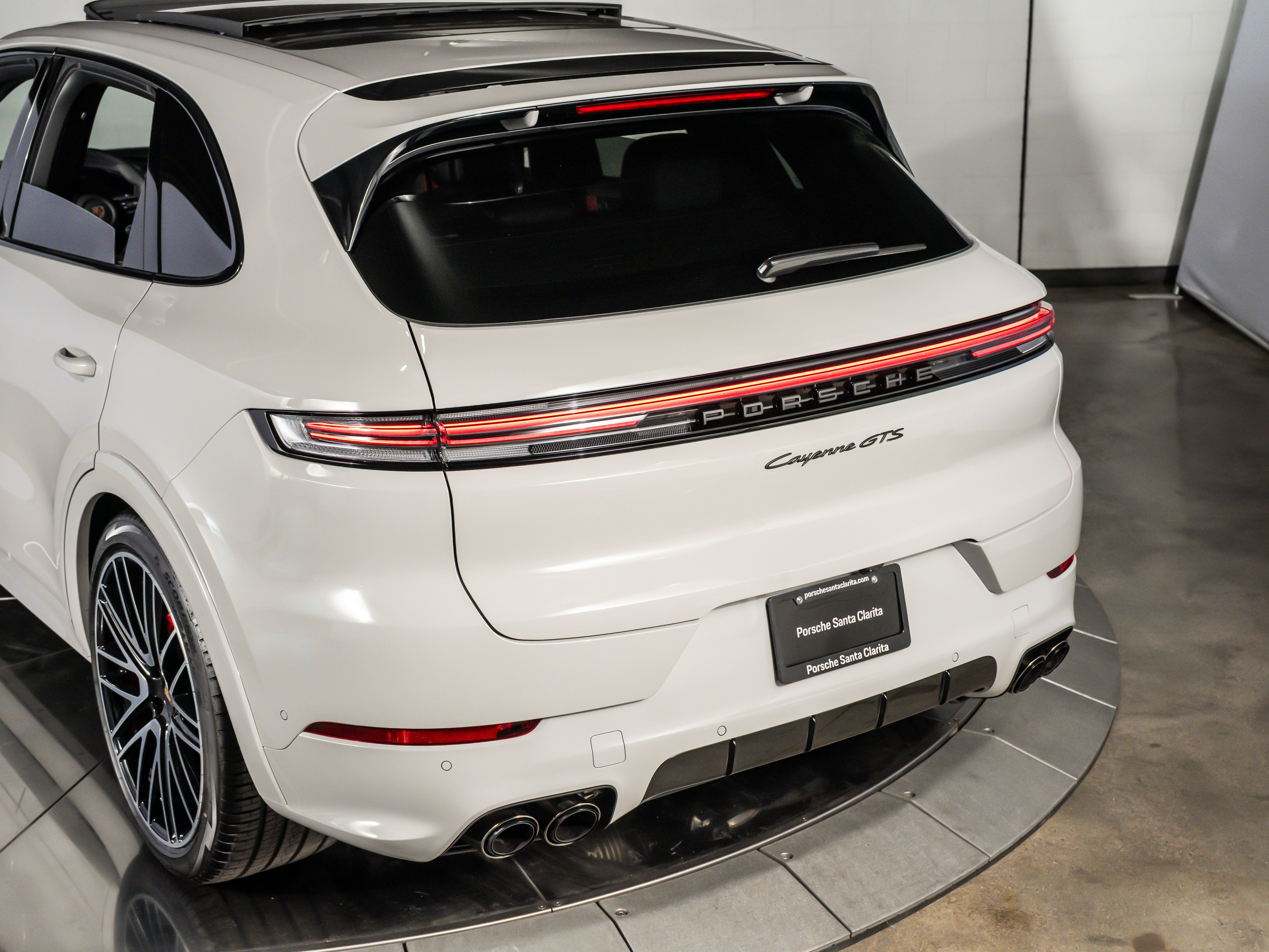 2026 Porsche Cayenne Gts GTS