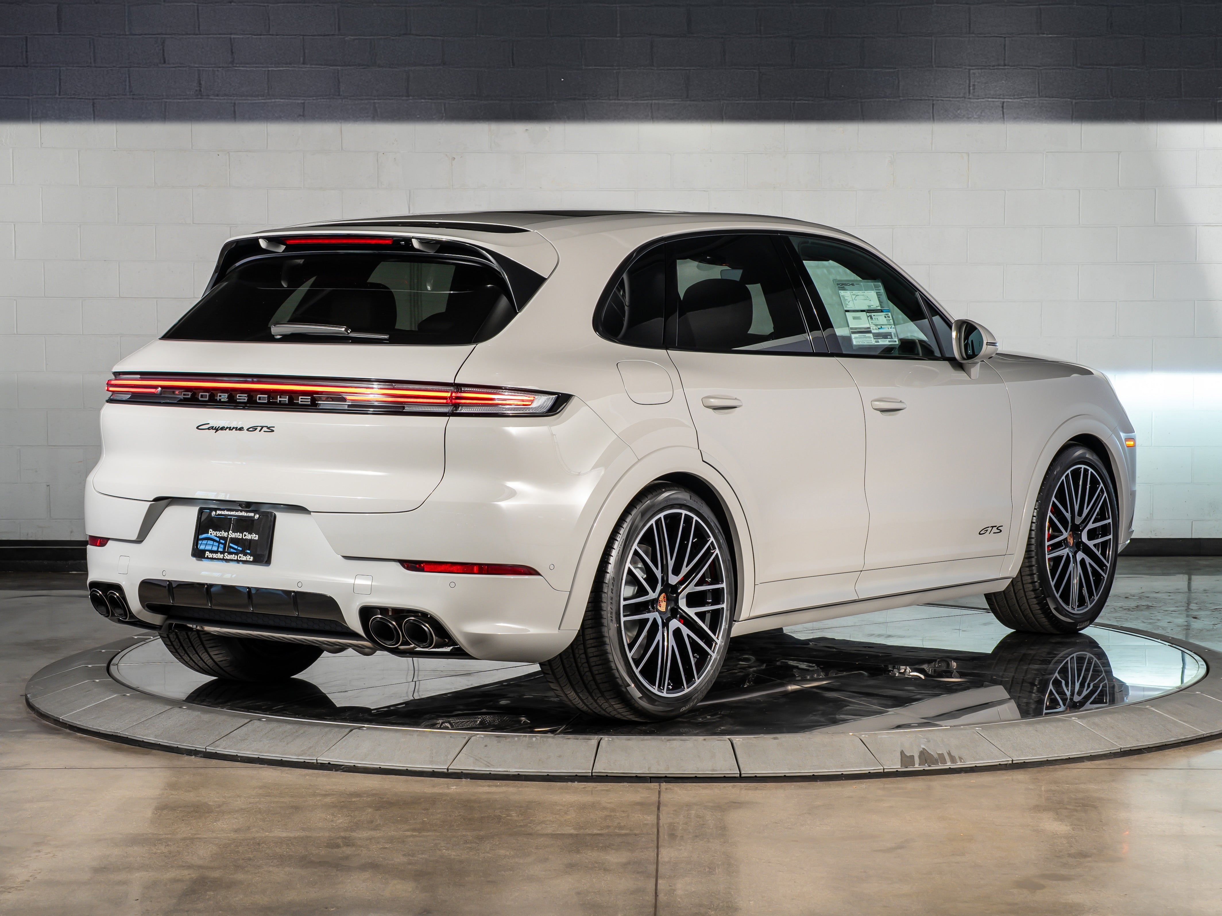 2026 Porsche Cayenne Gts GTS