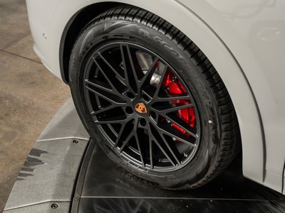 2026 Porsche Cayenne GTS