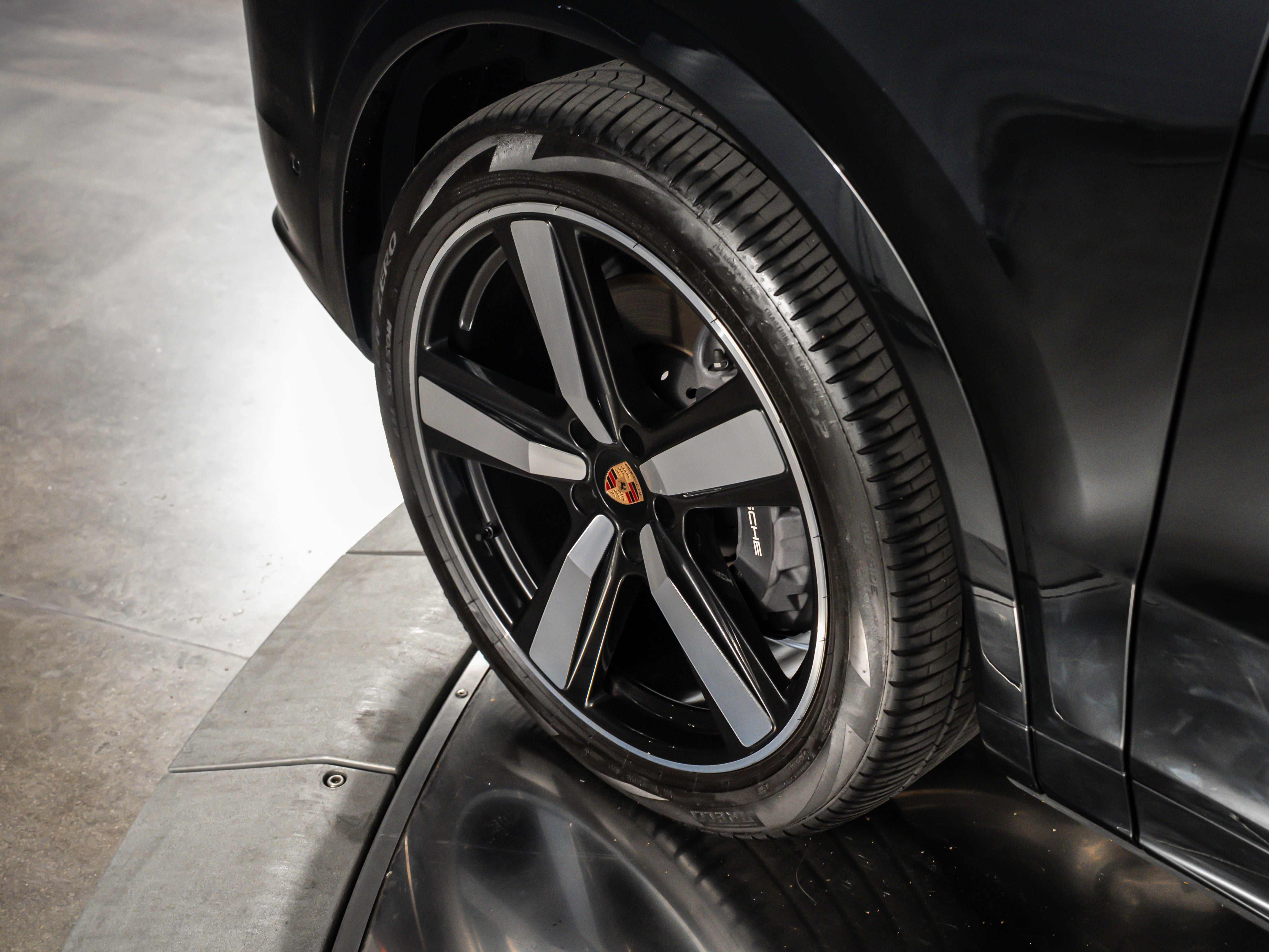 2026 Porsche Cayenne Coupe Base