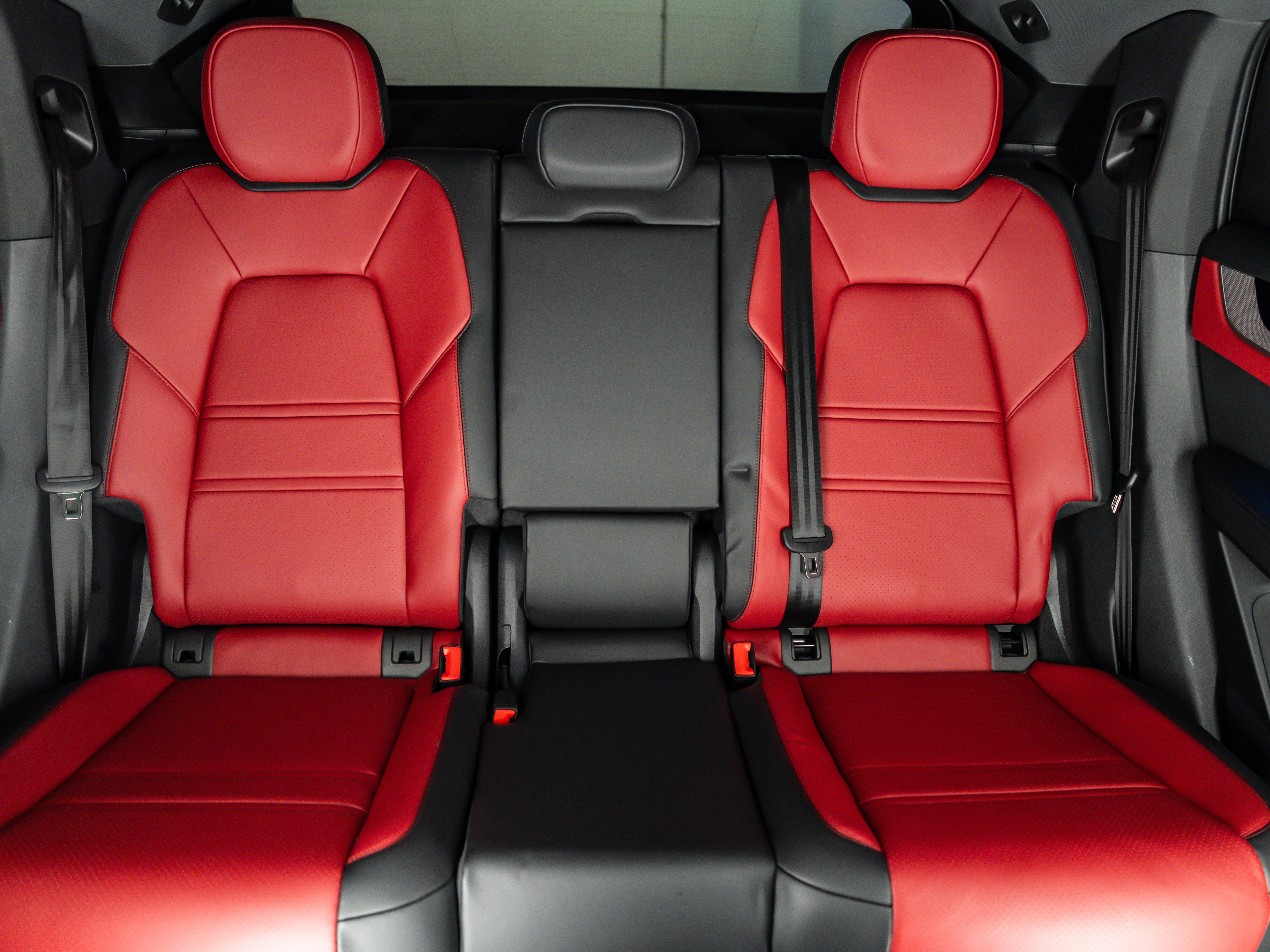2026 Porsche Cayenne Coupe Base