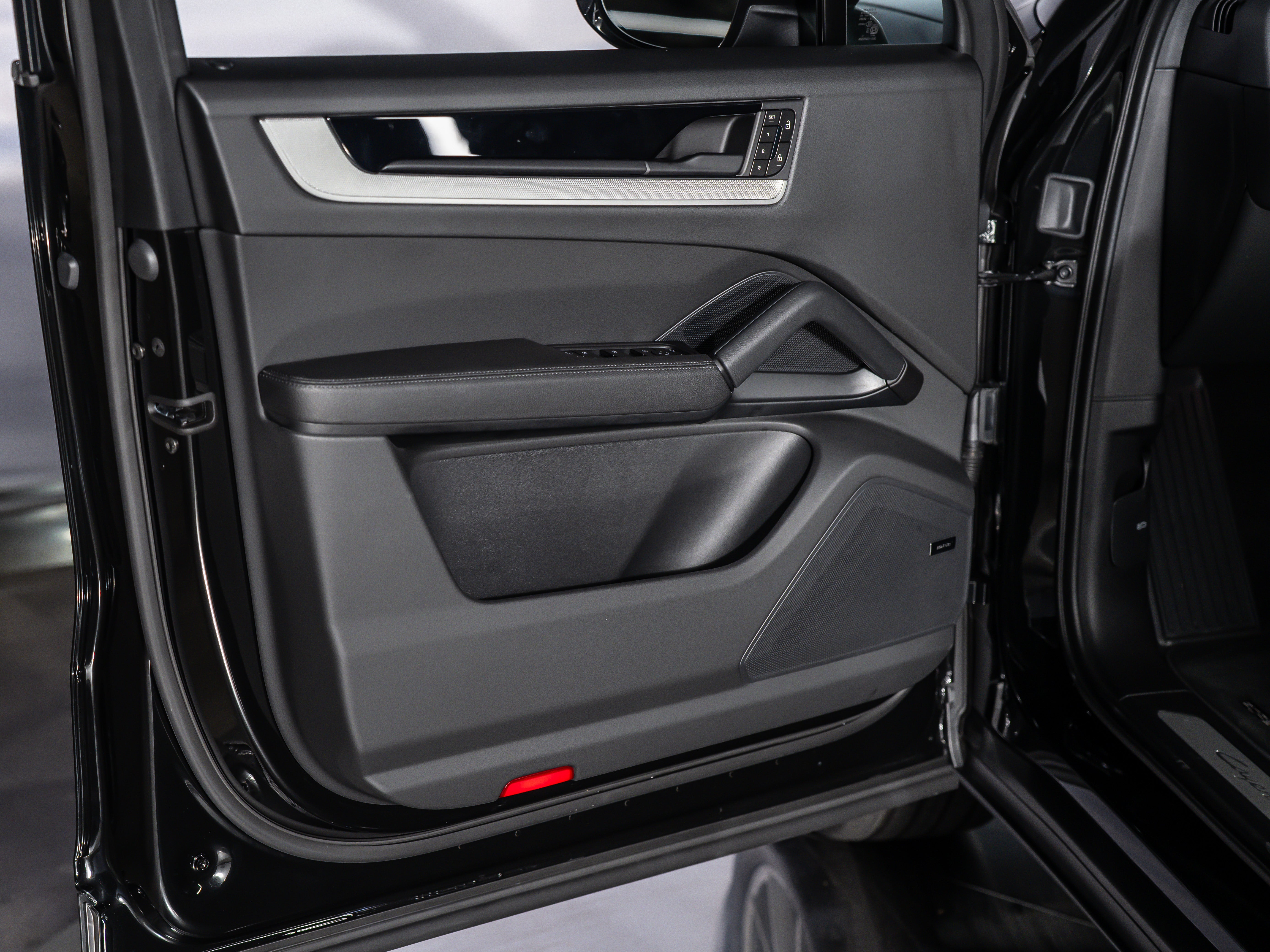 2025 Porsche Cayenne Coupe Base