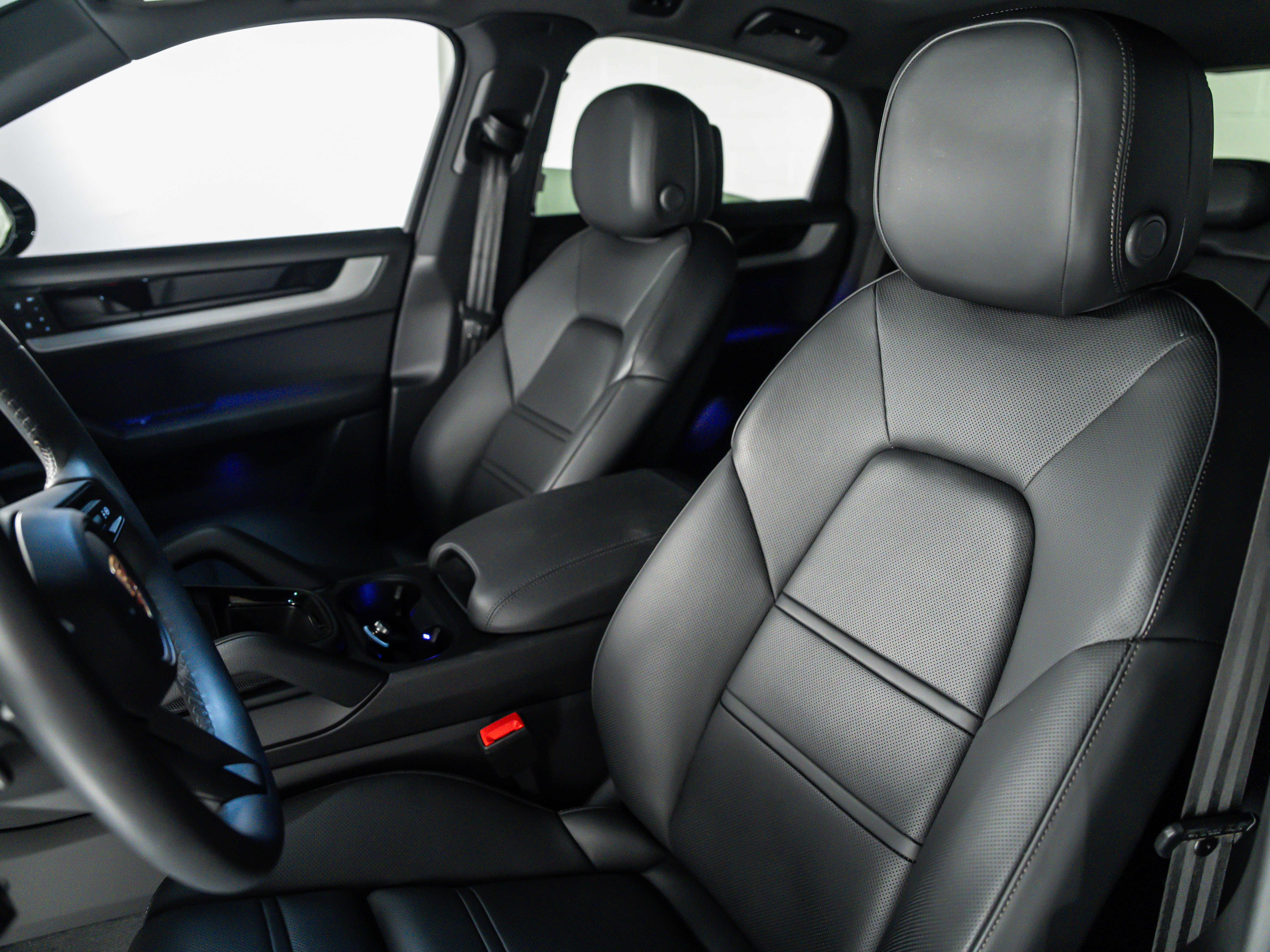 2025 Porsche Cayenne Coupe Base