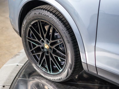 2026 Porsche Cayenne Coupe Base