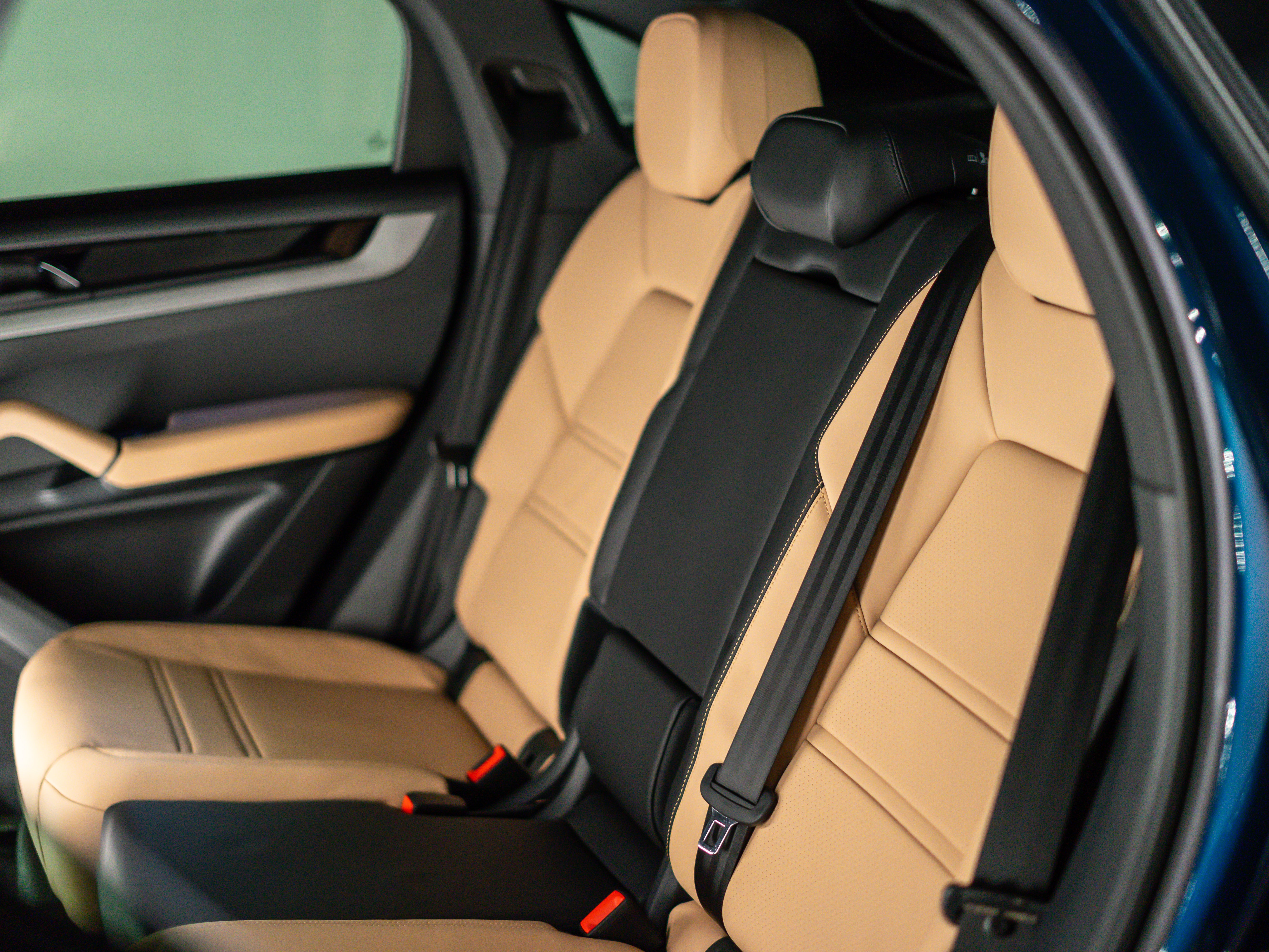 2026 Porsche Cayenne Coupe Base
