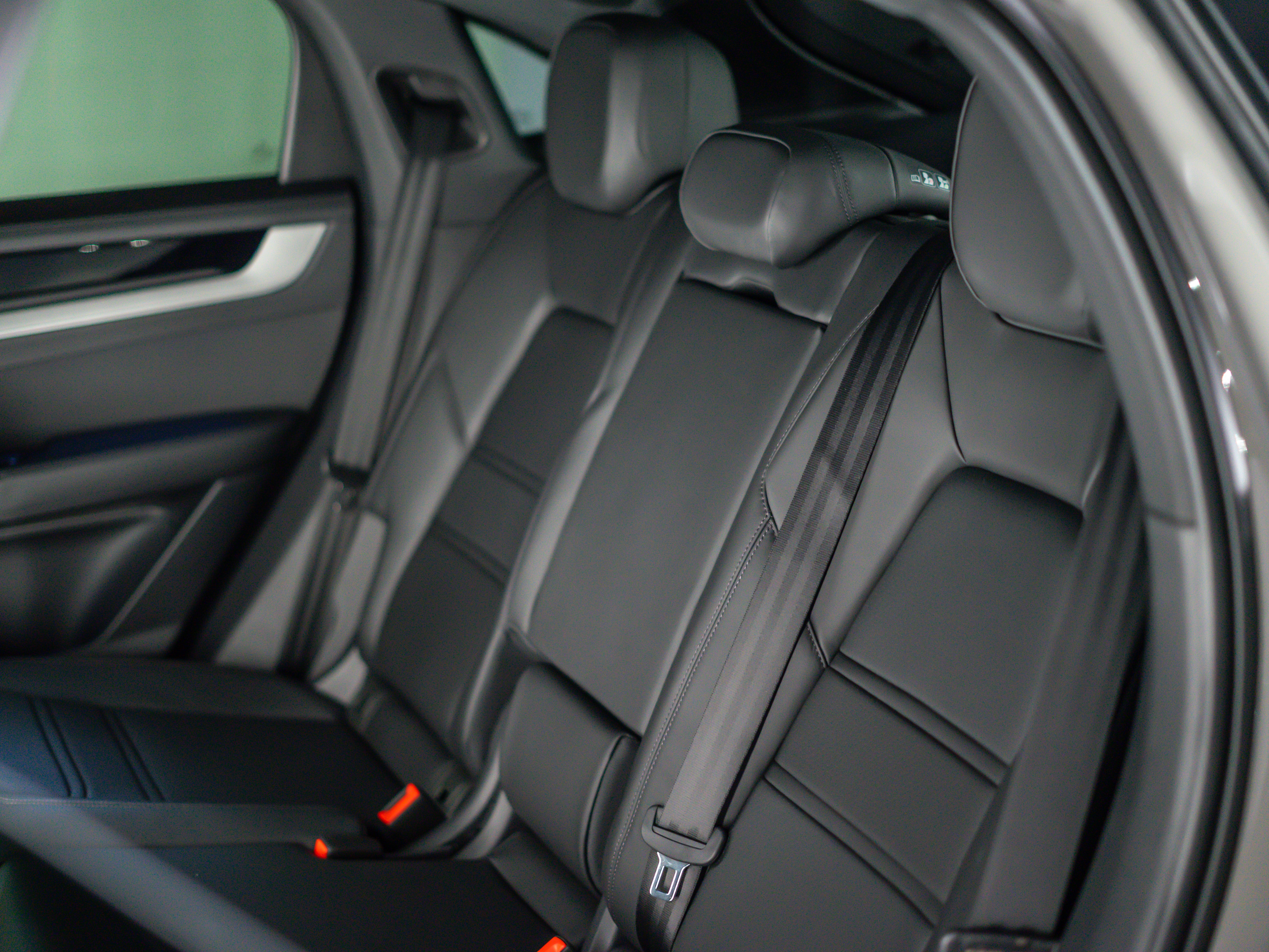 2026 Porsche Cayenne Coupe Base