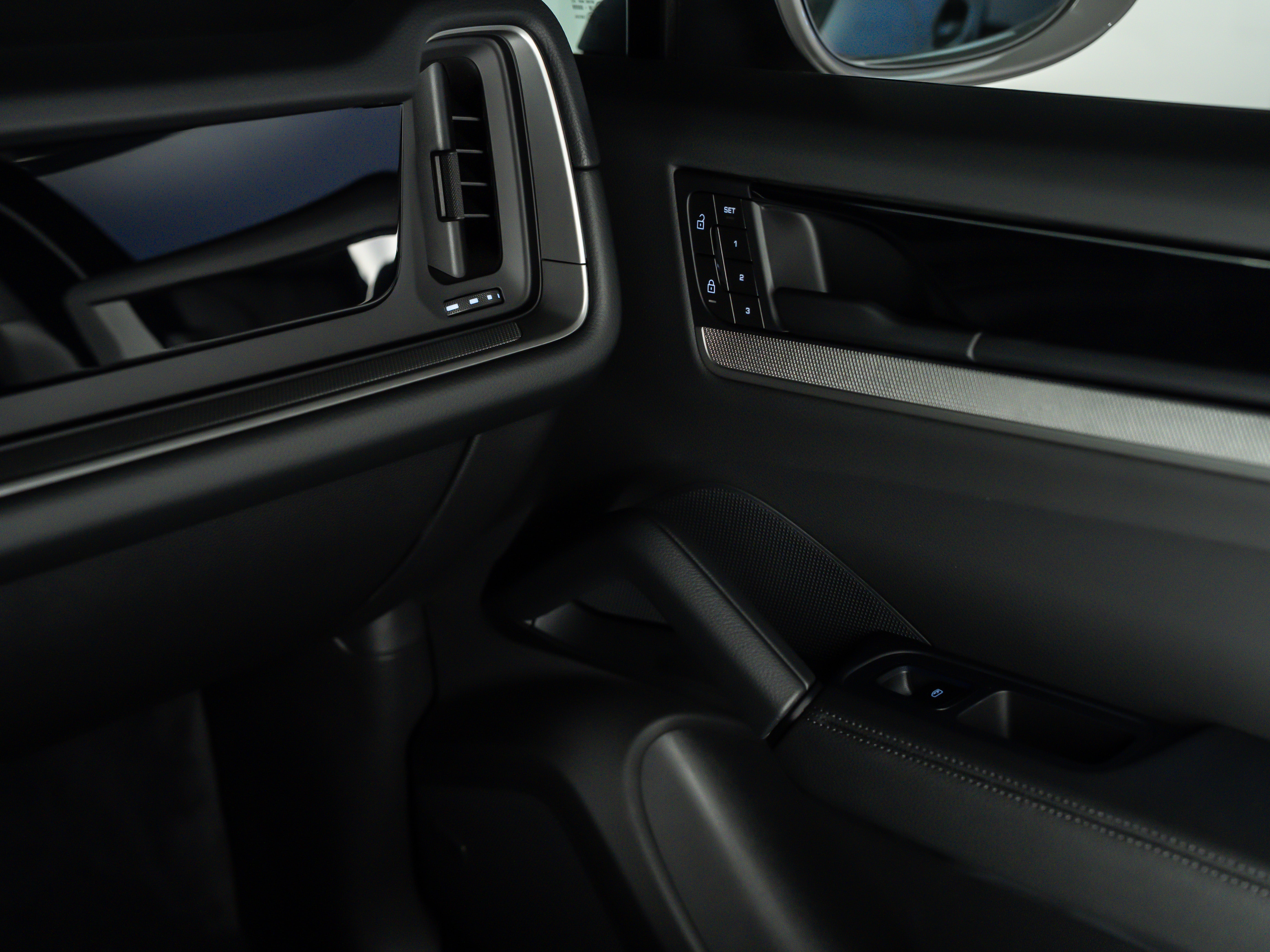 2026 Porsche Cayenne Coupe Base