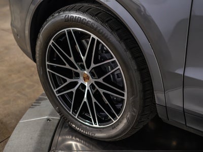2026 Porsche Cayenne Coupe Base