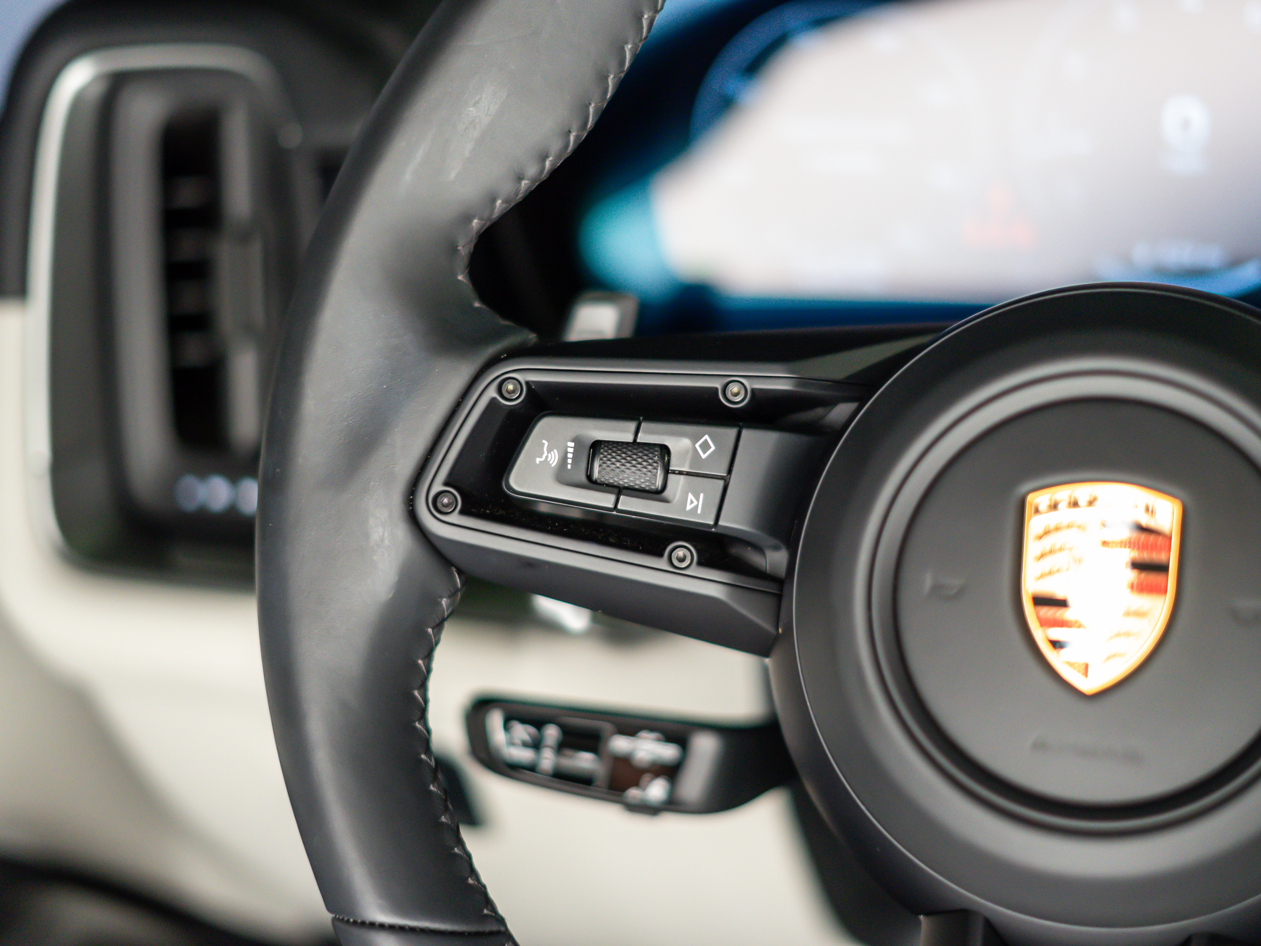 2026 Porsche Cayenne Coupe Base
