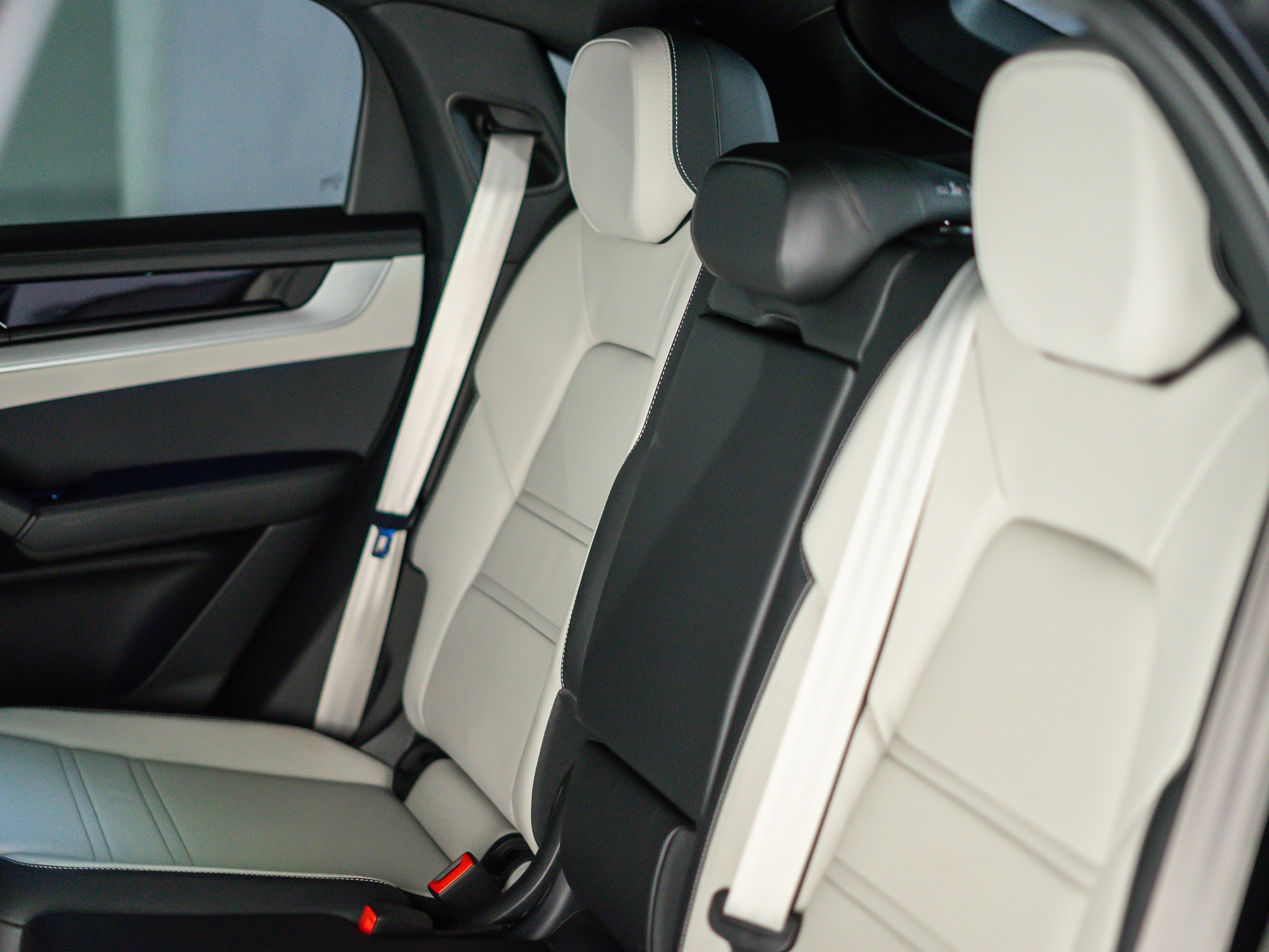 2026 Porsche Cayenne Coupe Base