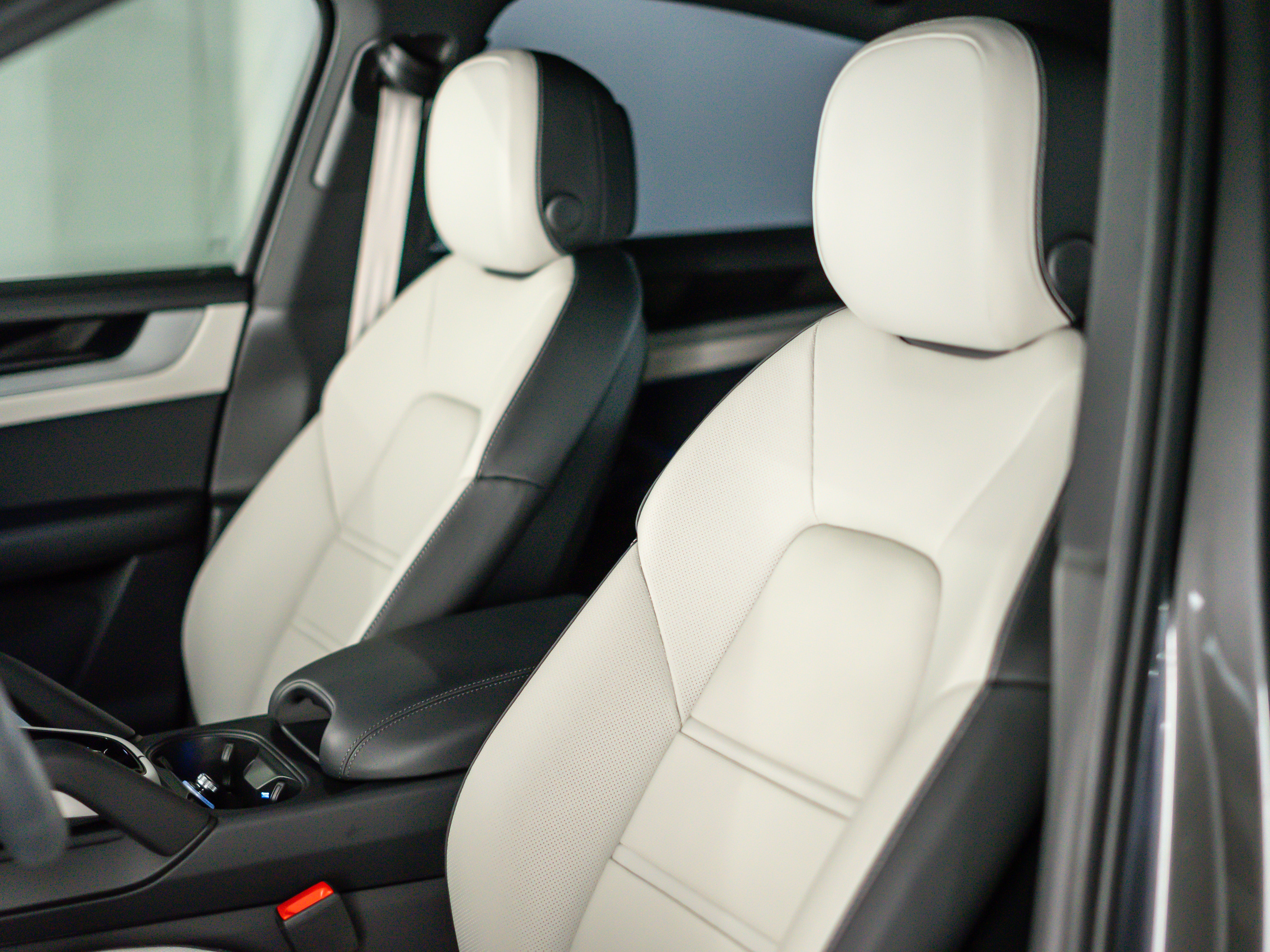 2026 Porsche Cayenne Coupe Base