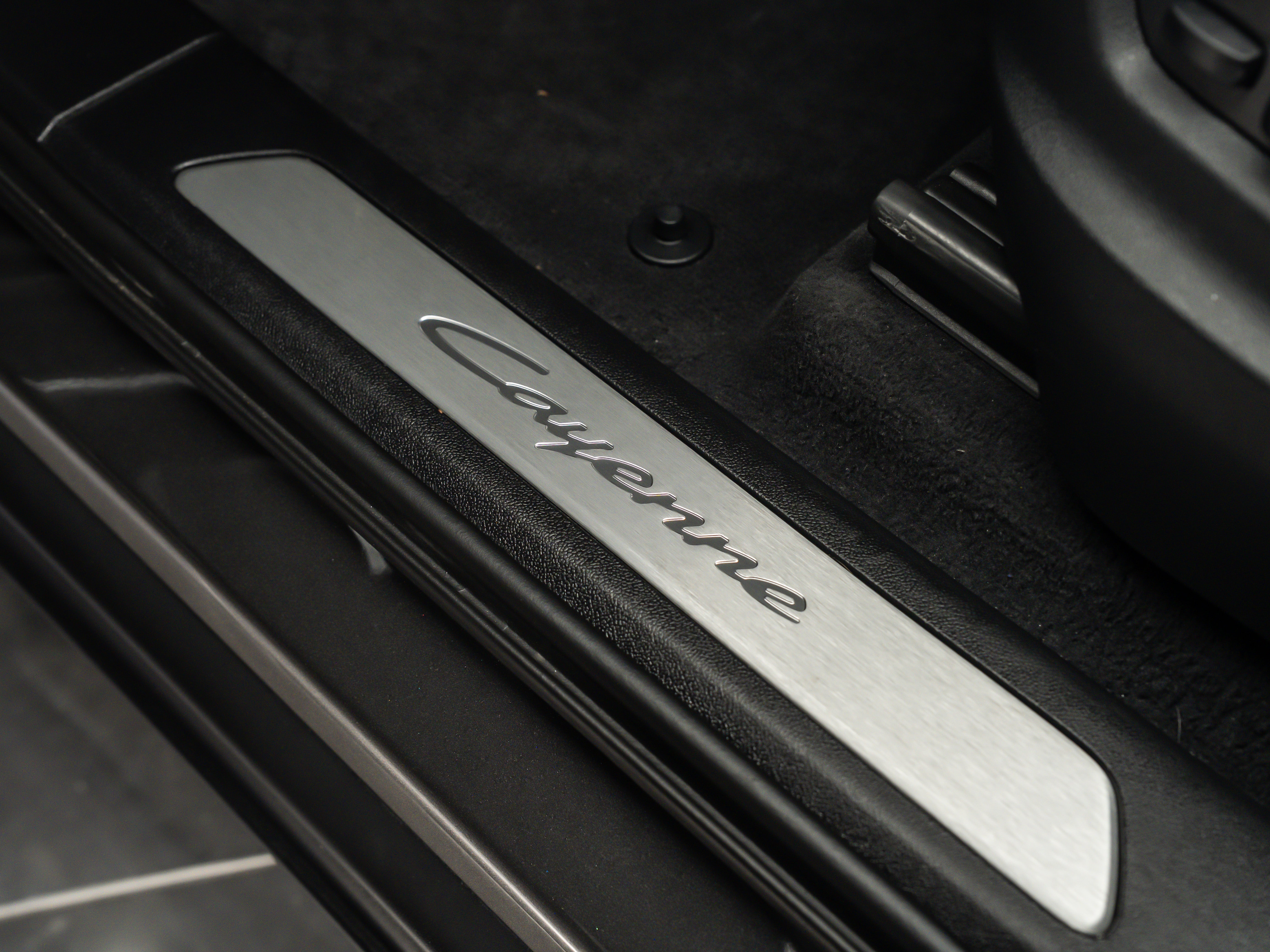 2025 Porsche Cayenne Coupe Base