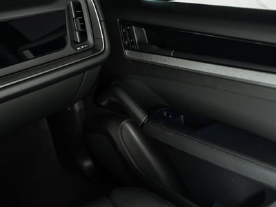 2025 Porsche Cayenne Coupe Base