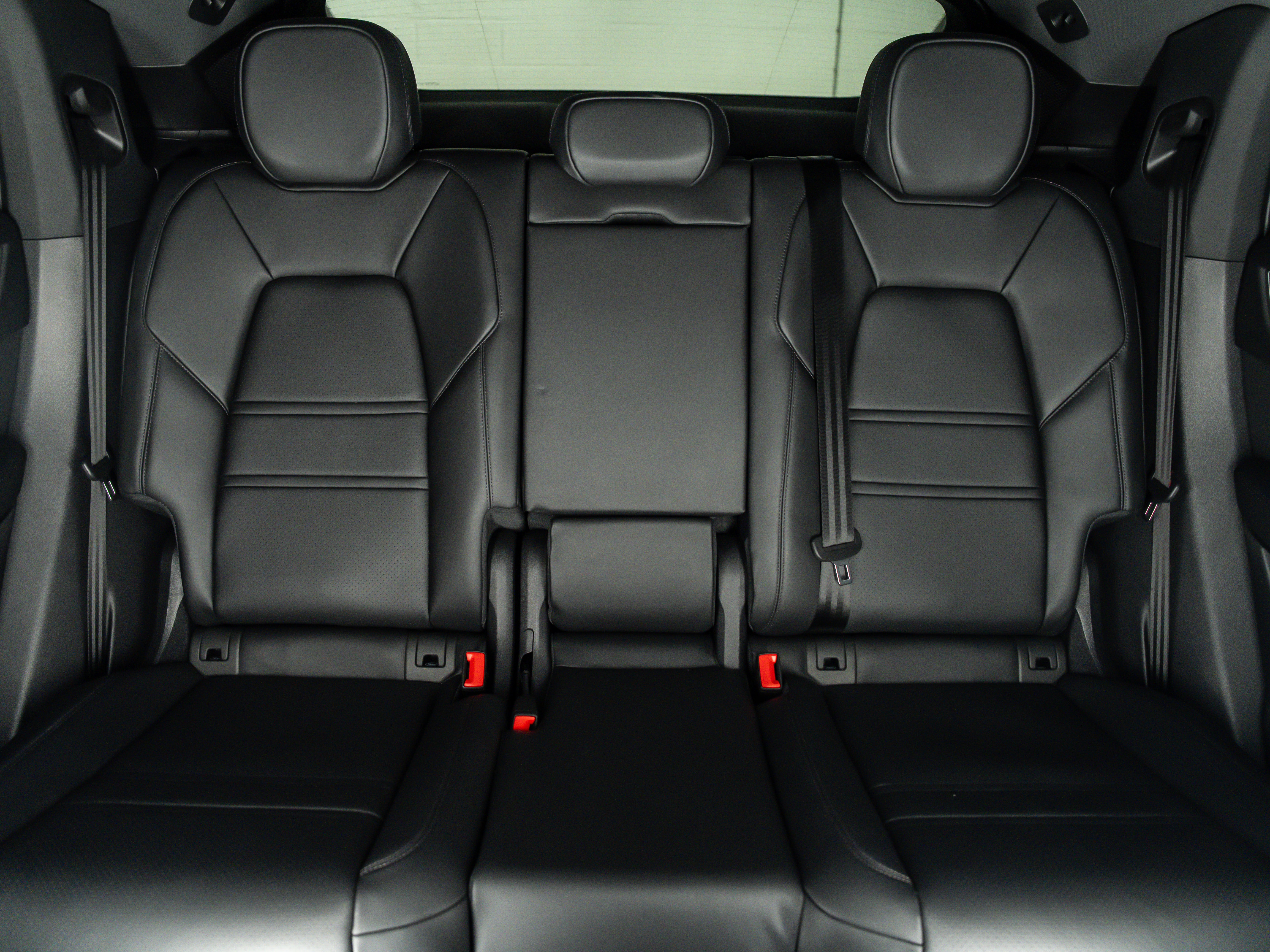 2025 Porsche Cayenne Coupe Base