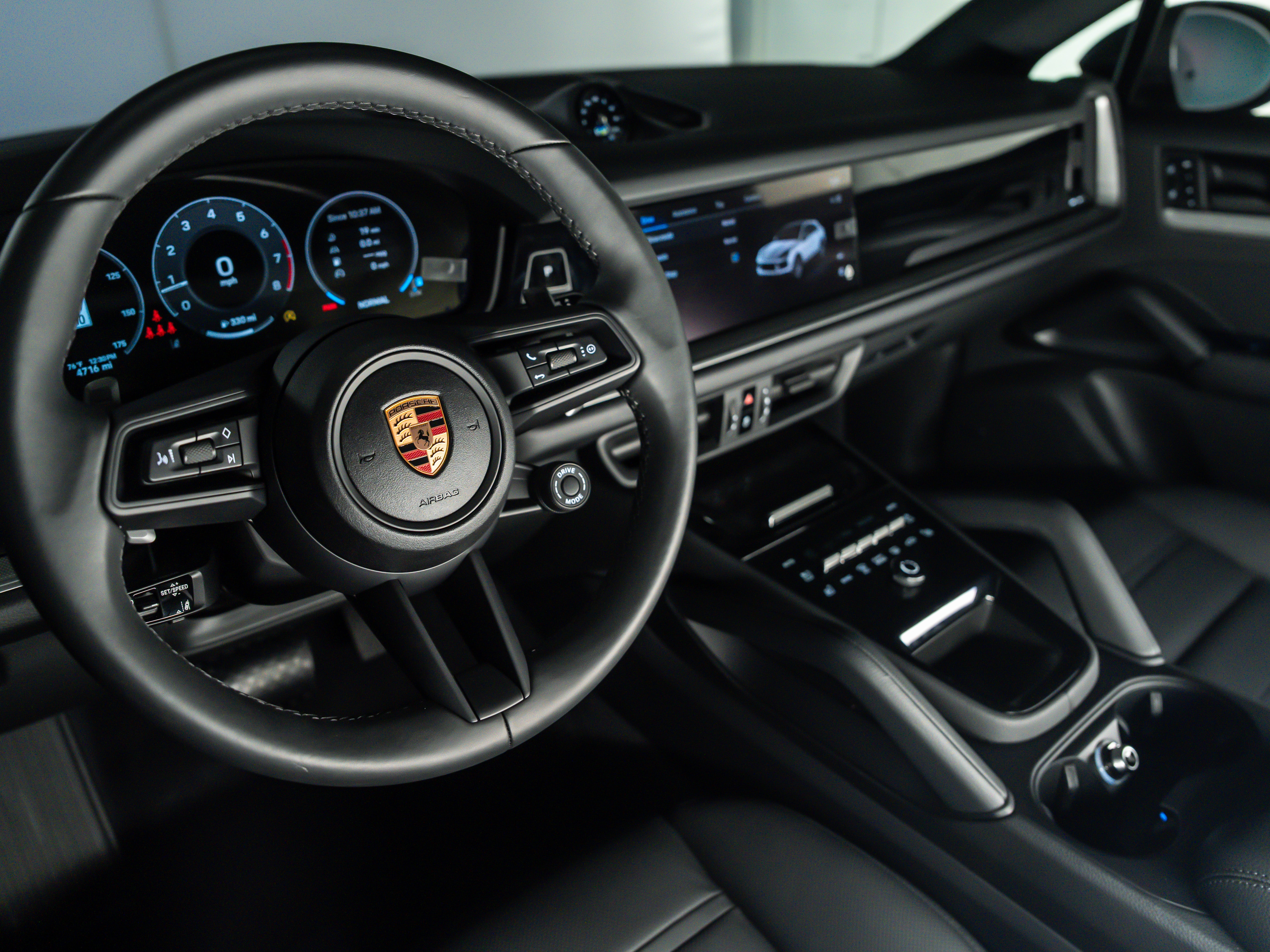 2025 Porsche Cayenne Coupe Base
