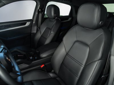 2025 Porsche Cayenne Coupe Base