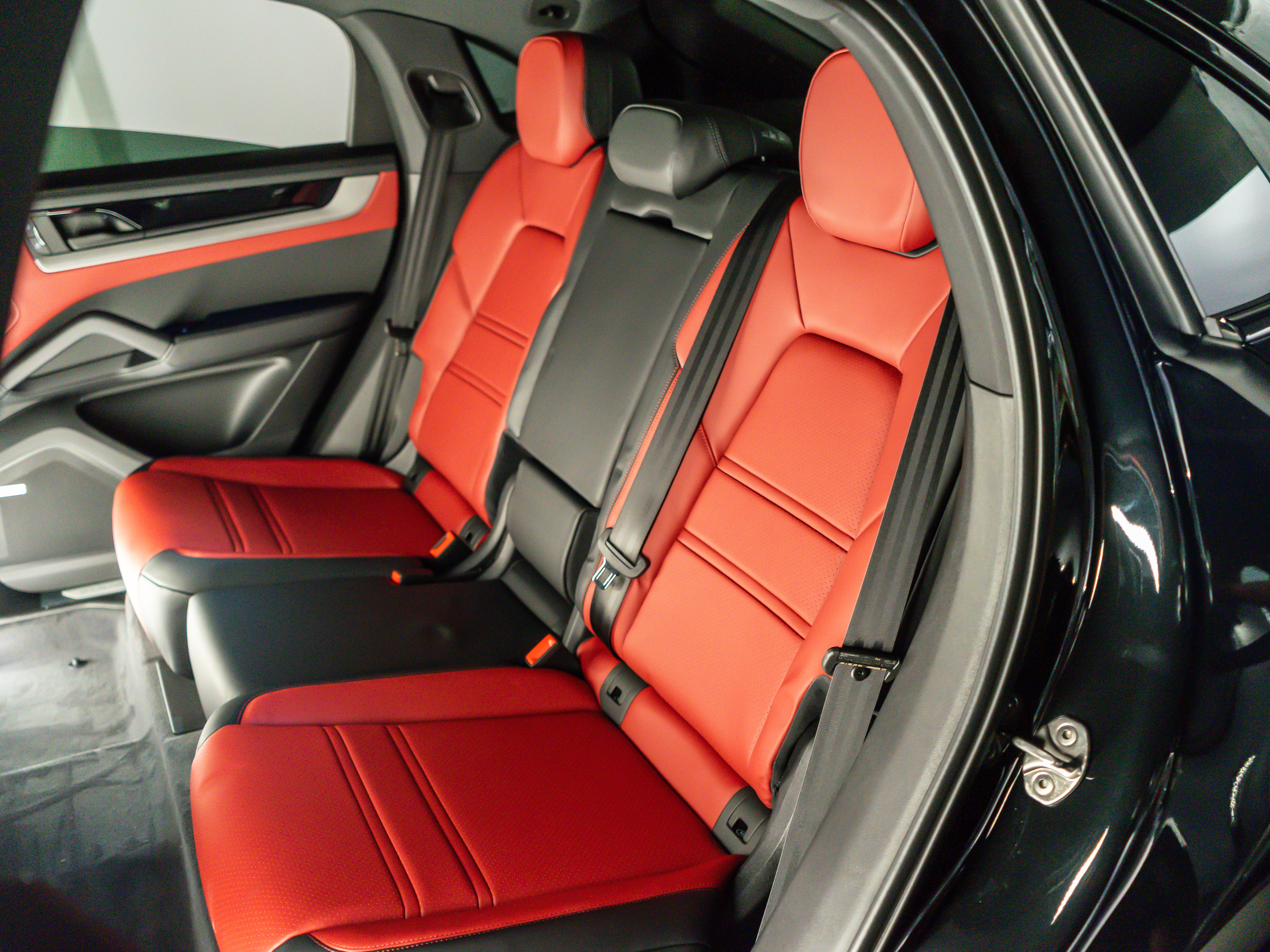 2026 Porsche Cayenne Coupe Base