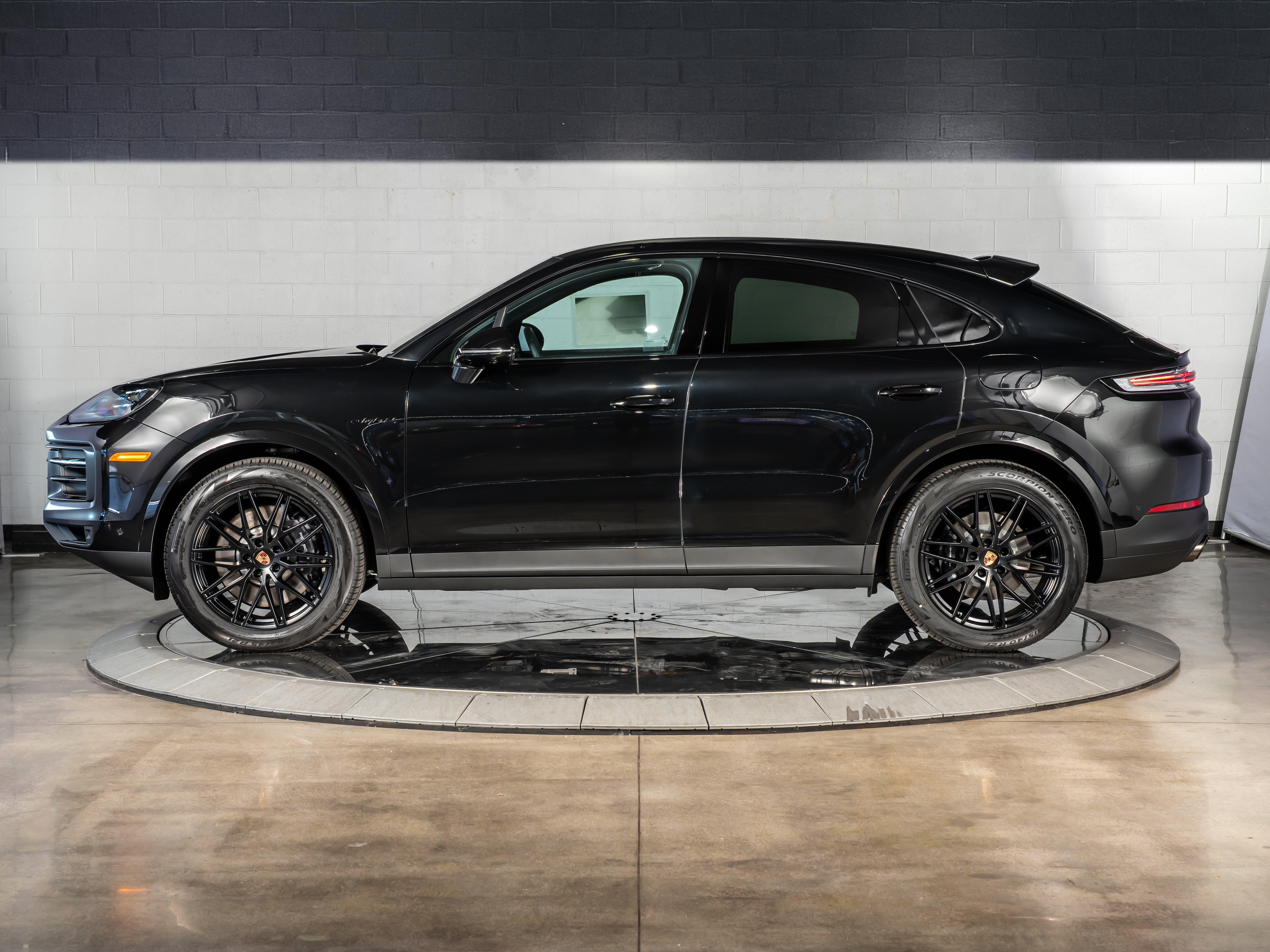 2026 Porsche Cayenne Coupe E-Hybrid