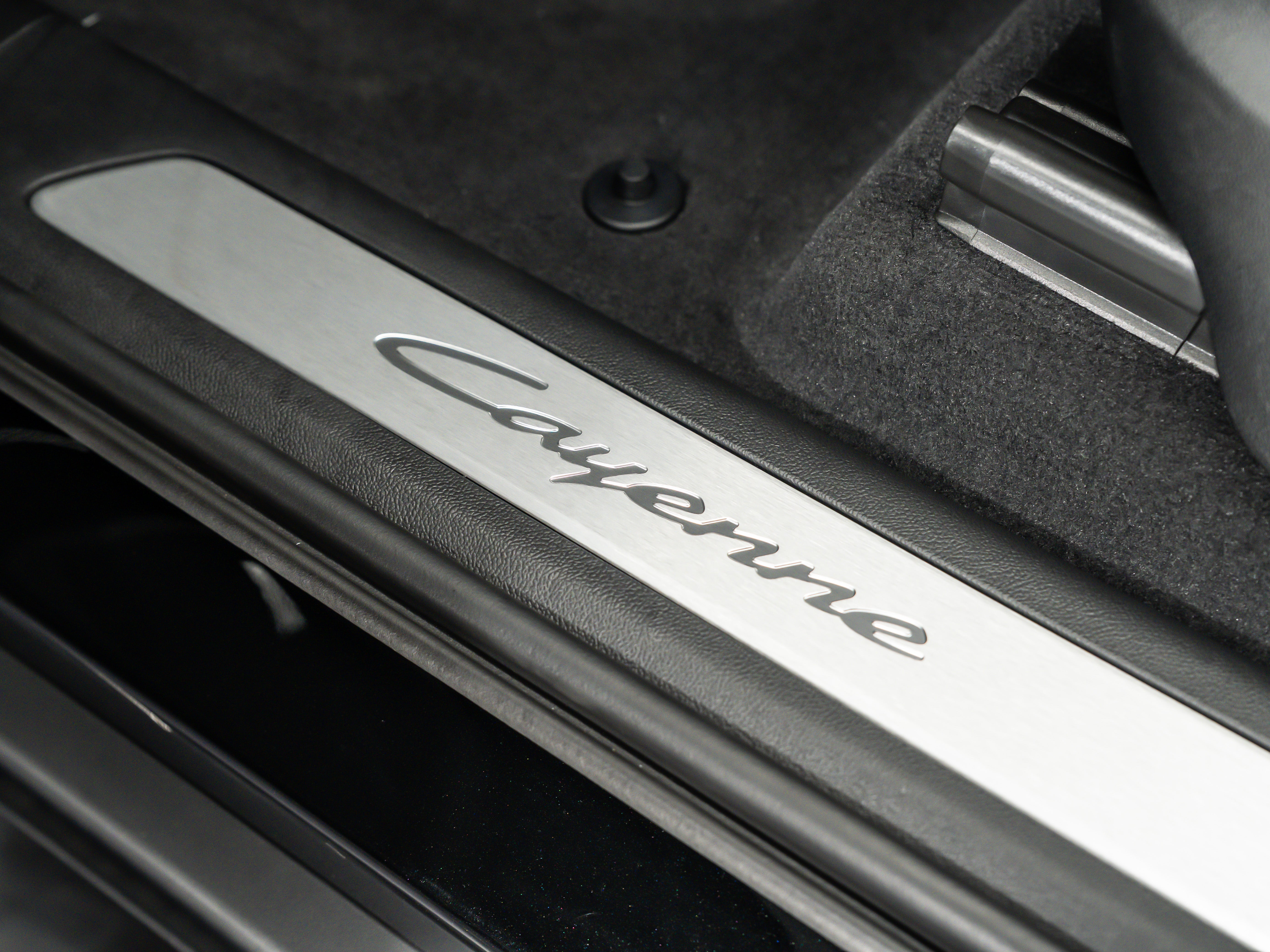 2026 Porsche Cayenne Coupe E-Hybrid