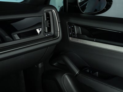 2026 Porsche Cayenne Coupe E-Hybrid
