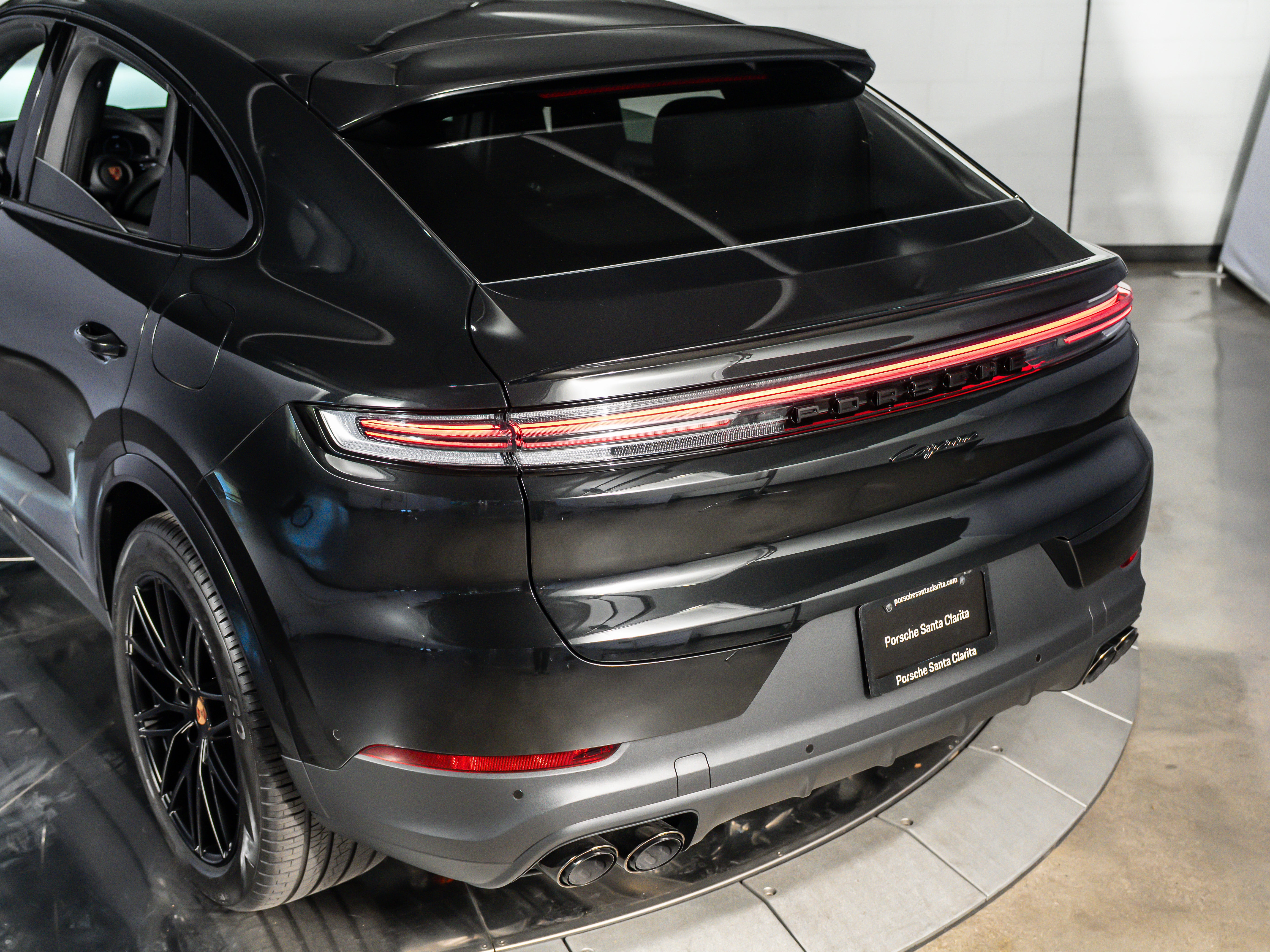 2026 Porsche Cayenne Coupe E-Hybrid