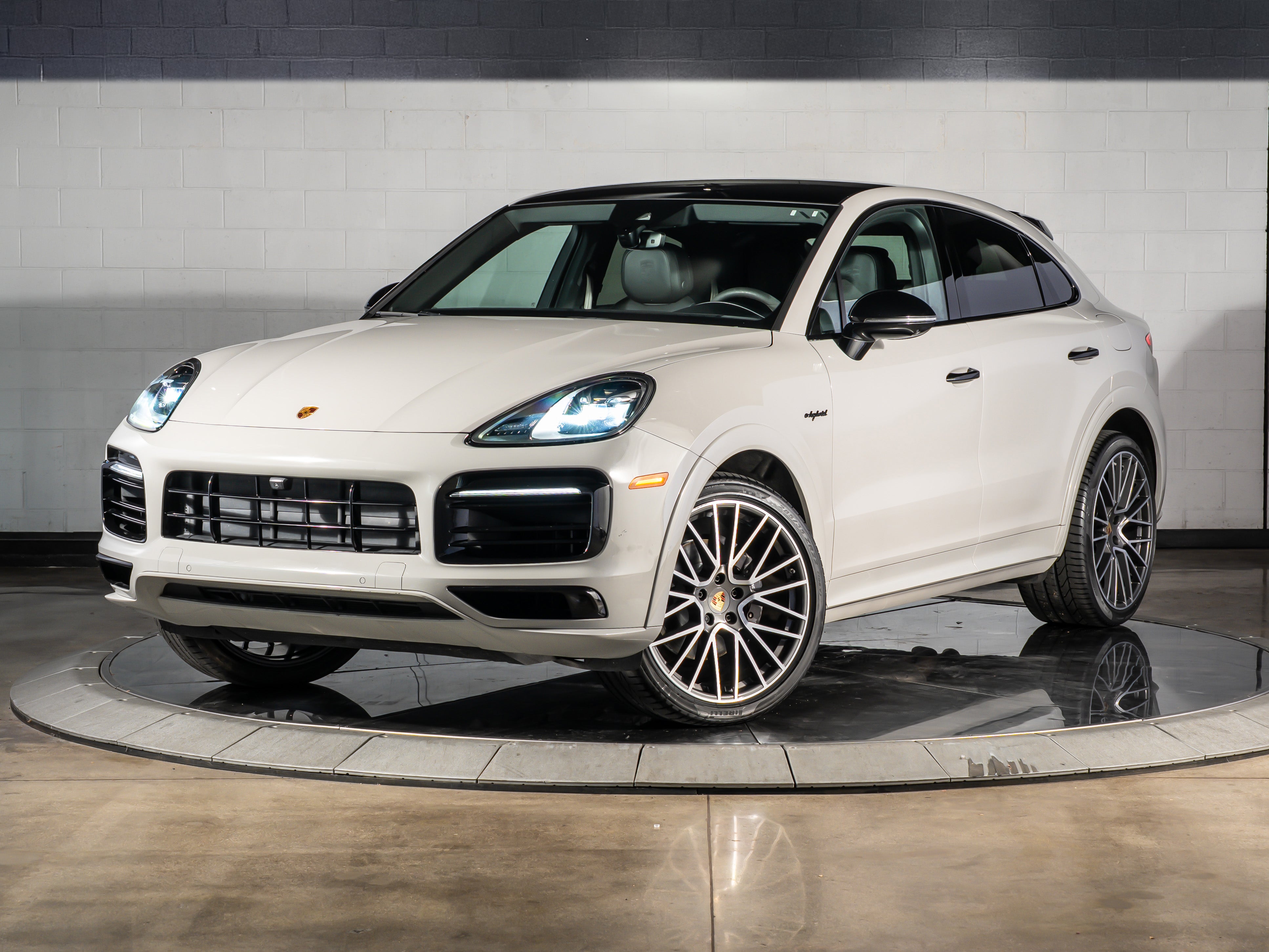 2023 Porsche Cayenne E-Hybrid Coupe Platinum Edition