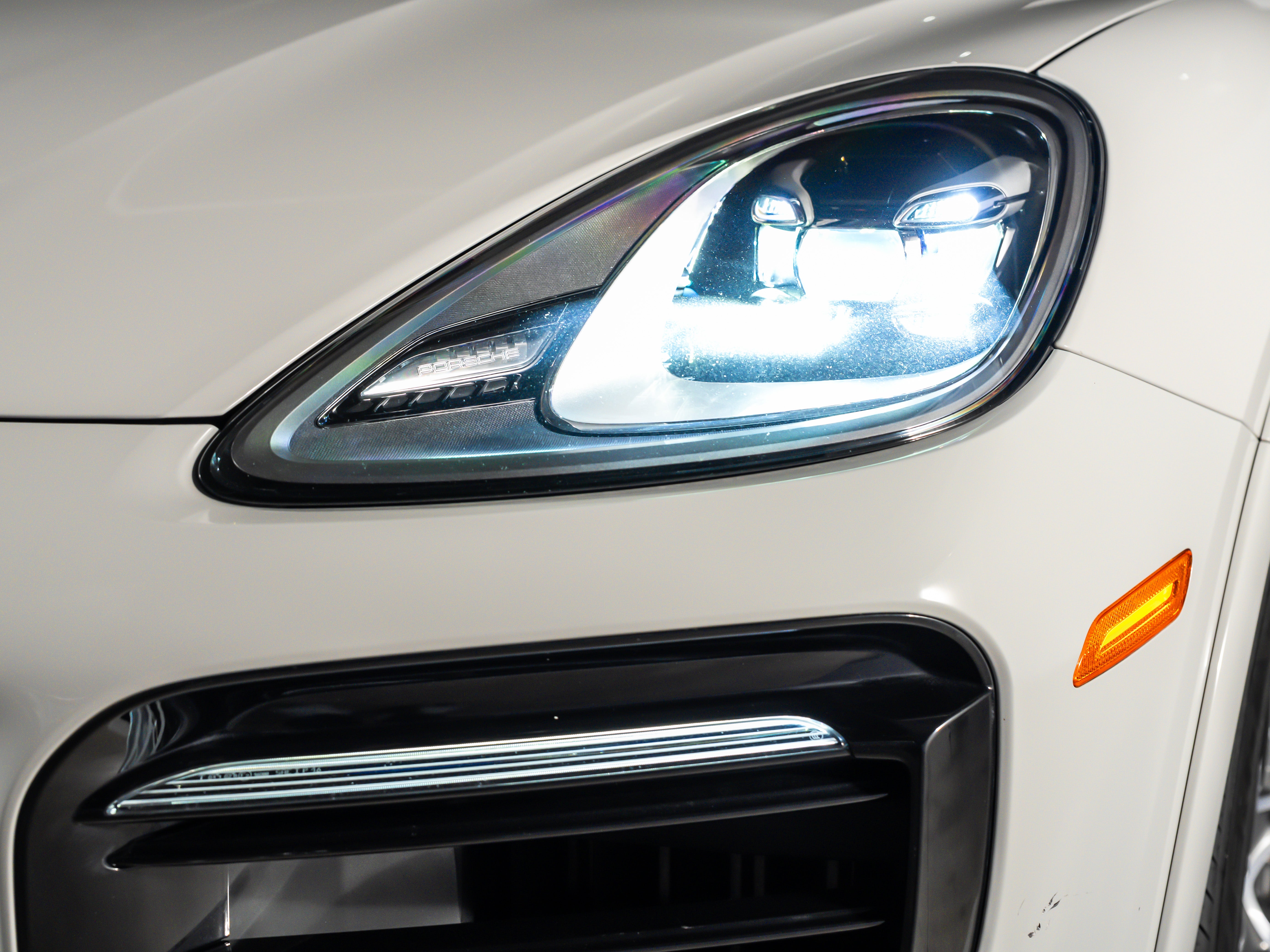 2023 Porsche Cayenne E-Hybrid Coupe Platinum Edition