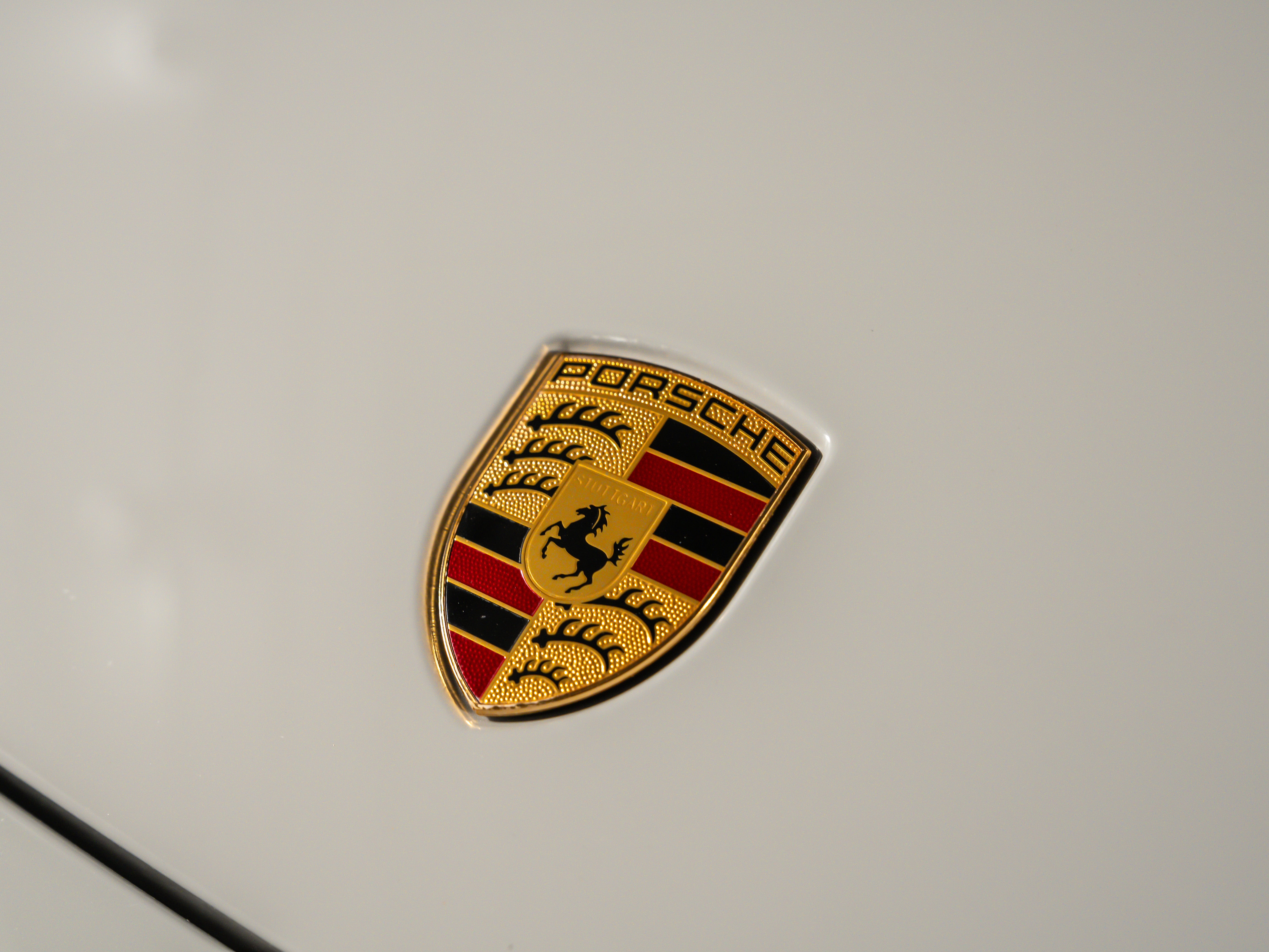 2023 Porsche Cayenne E-Hybrid Coupe Platinum Edition