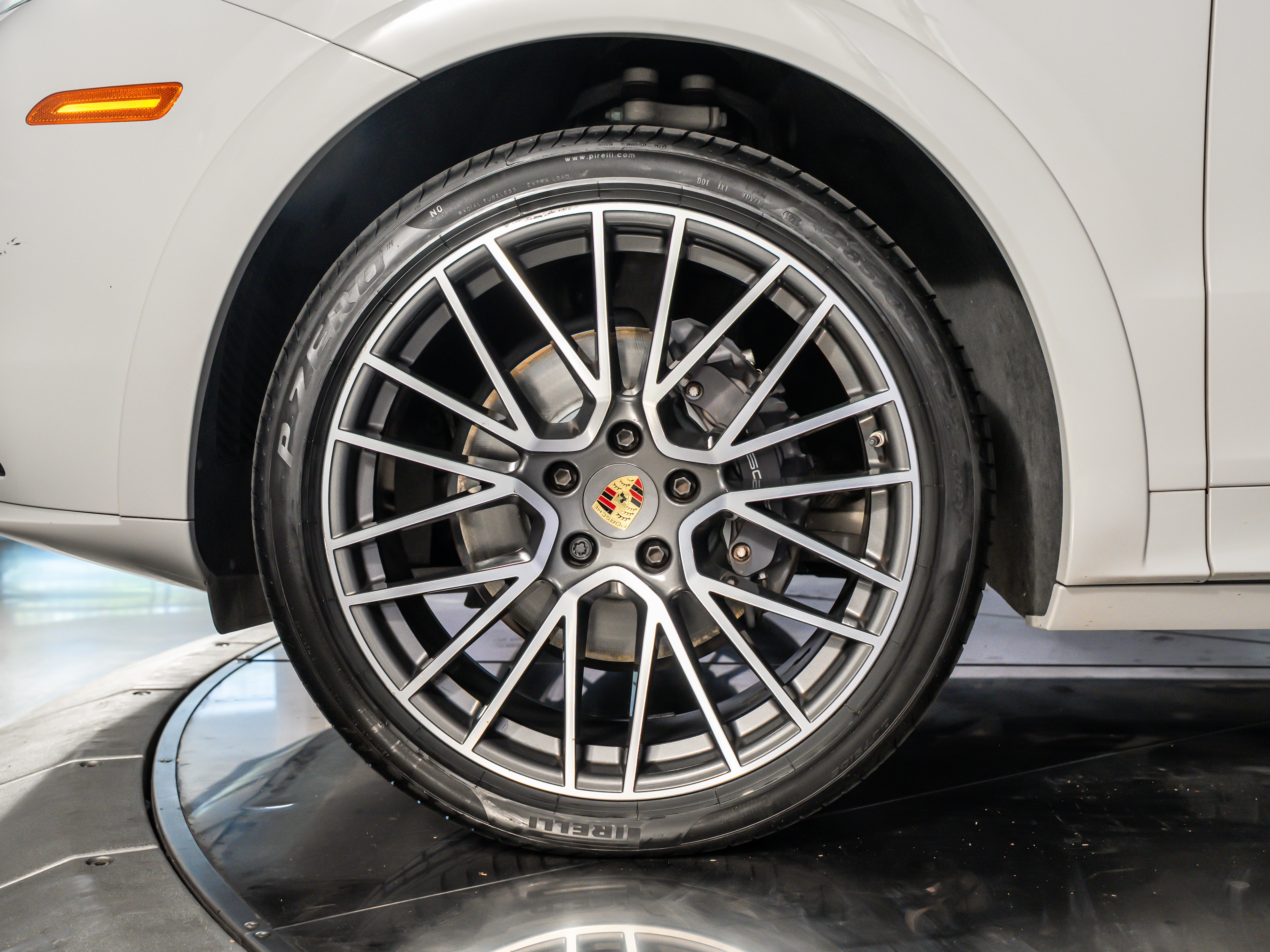 2023 Porsche Cayenne E-Hybrid Coupe Platinum Edition