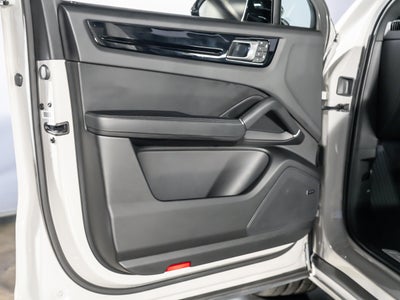 2023 Porsche Cayenne E-Hybrid Coupe Platinum Edition