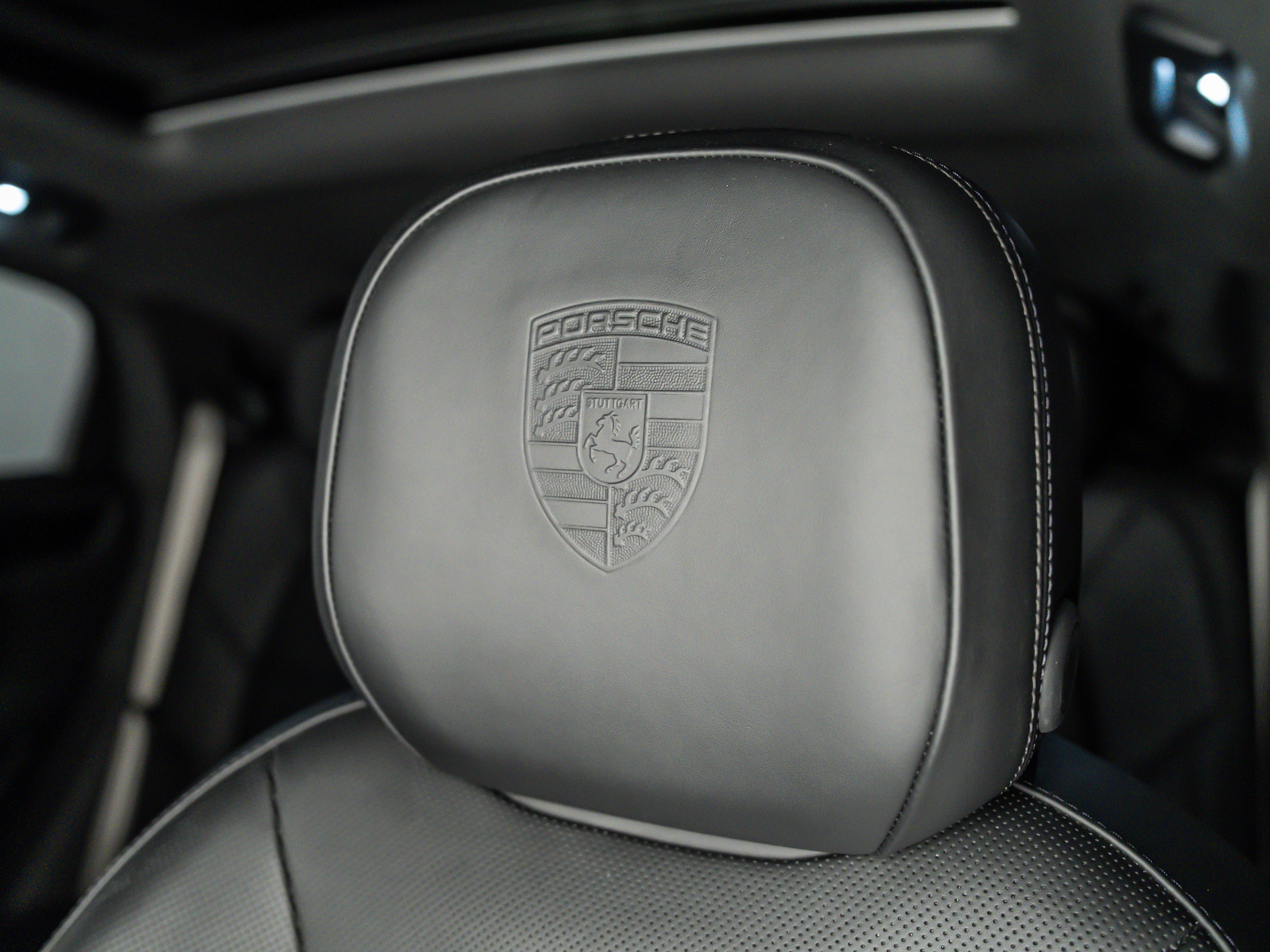2023 Porsche Cayenne E-Hybrid Coupe Platinum Edition