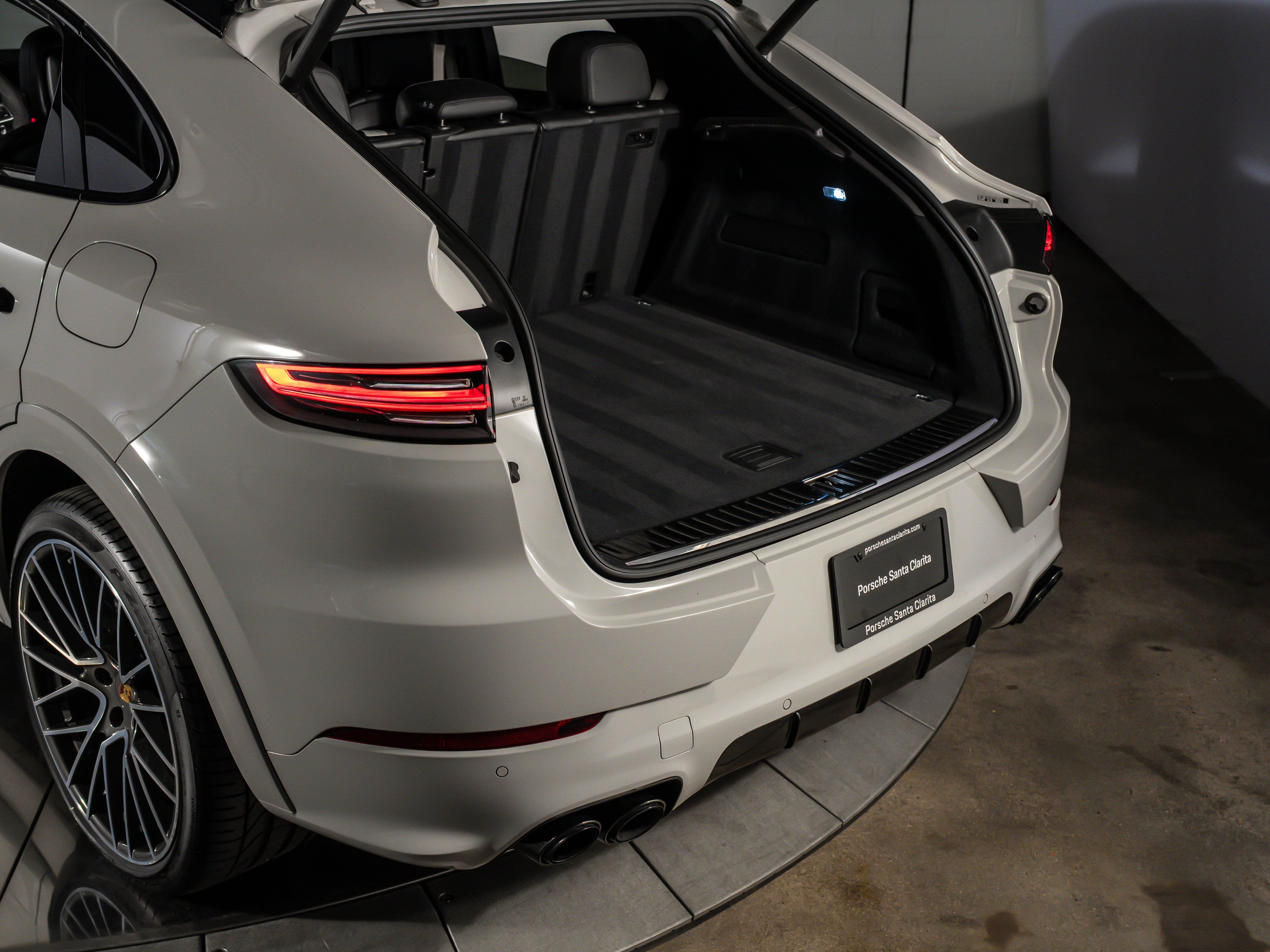 2023 Porsche Cayenne E-Hybrid Coupe Platinum Edition