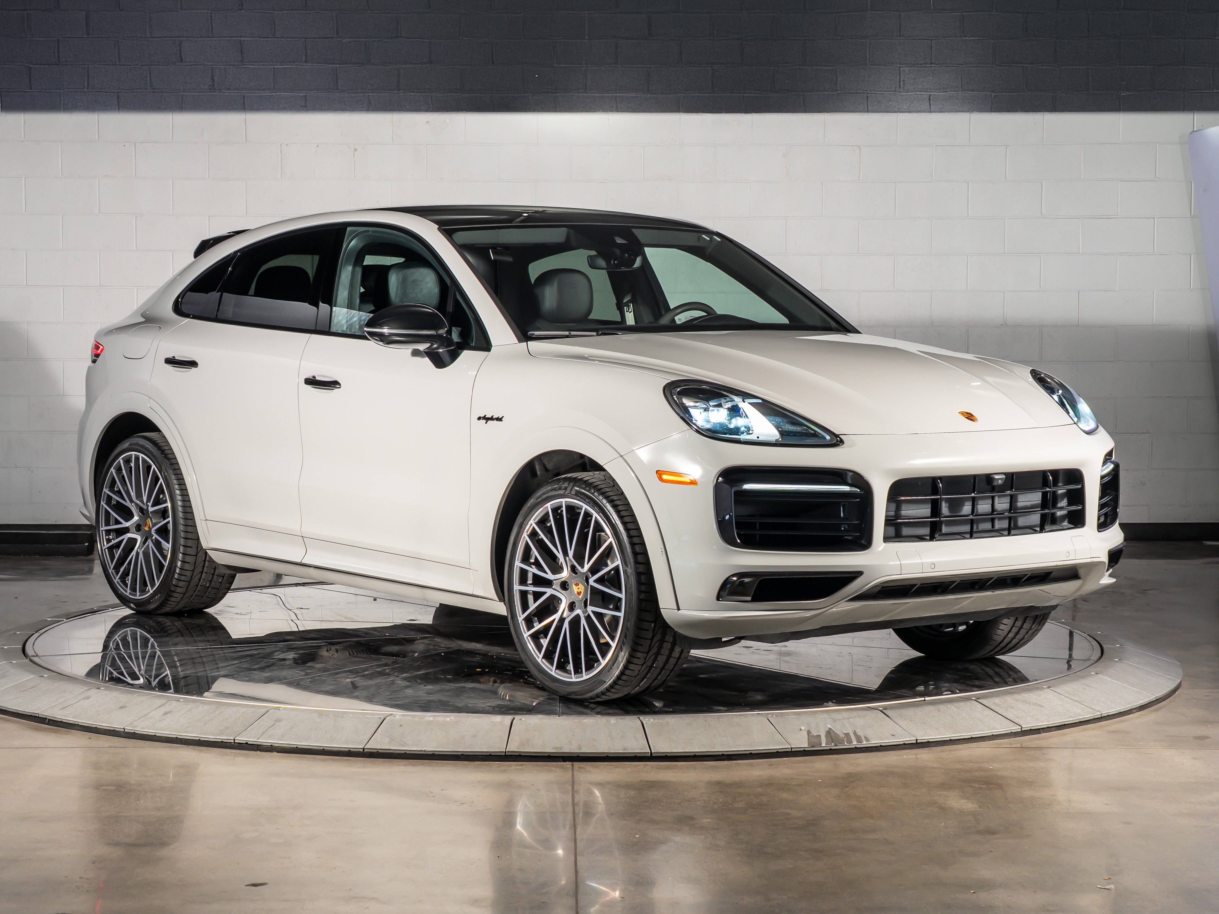 2023 Porsche Cayenne E-Hybrid Coupe Platinum Edition