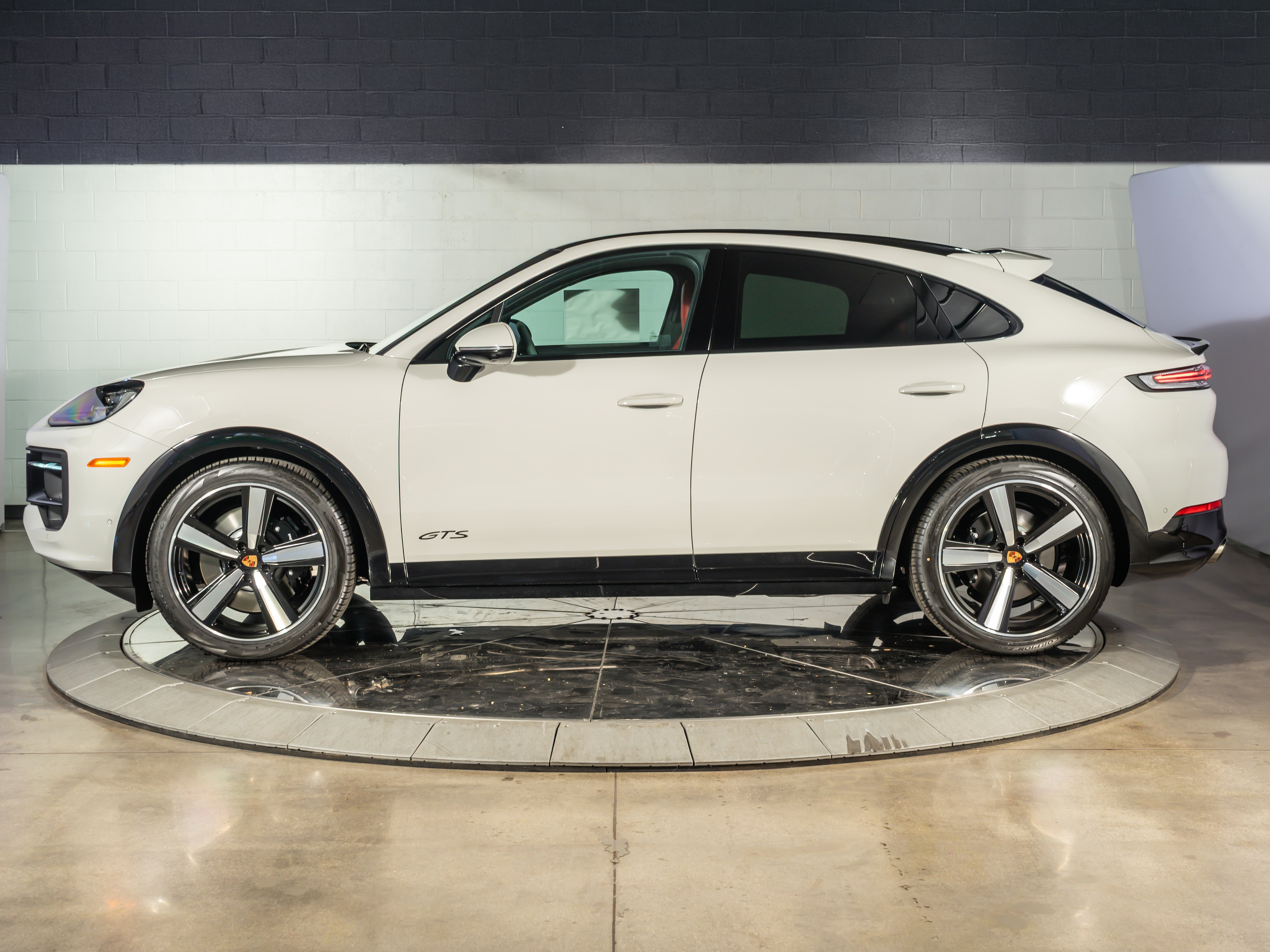2026 Porsche Cayenne Coupe GTS