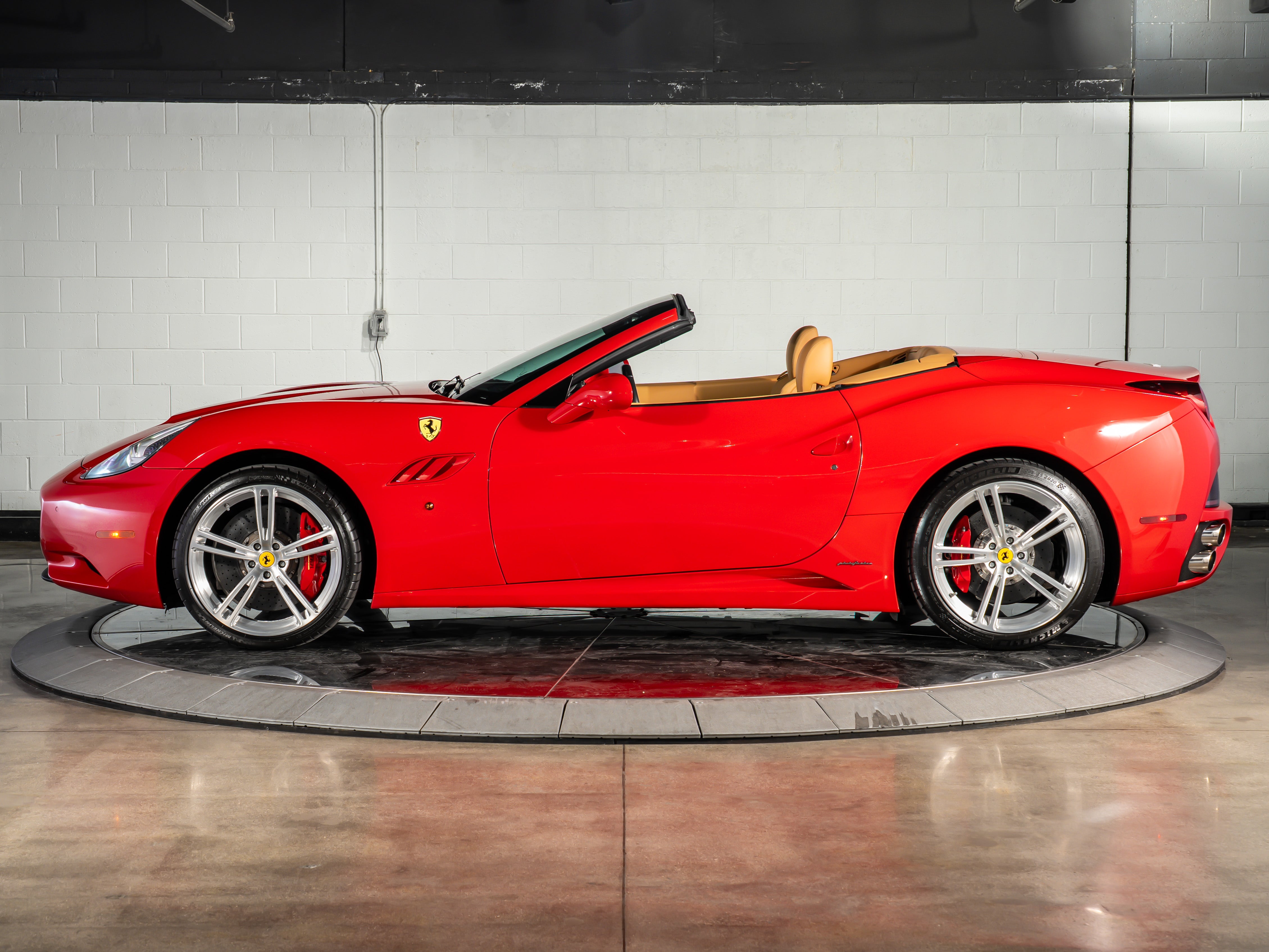 2013 Ferrari California Base